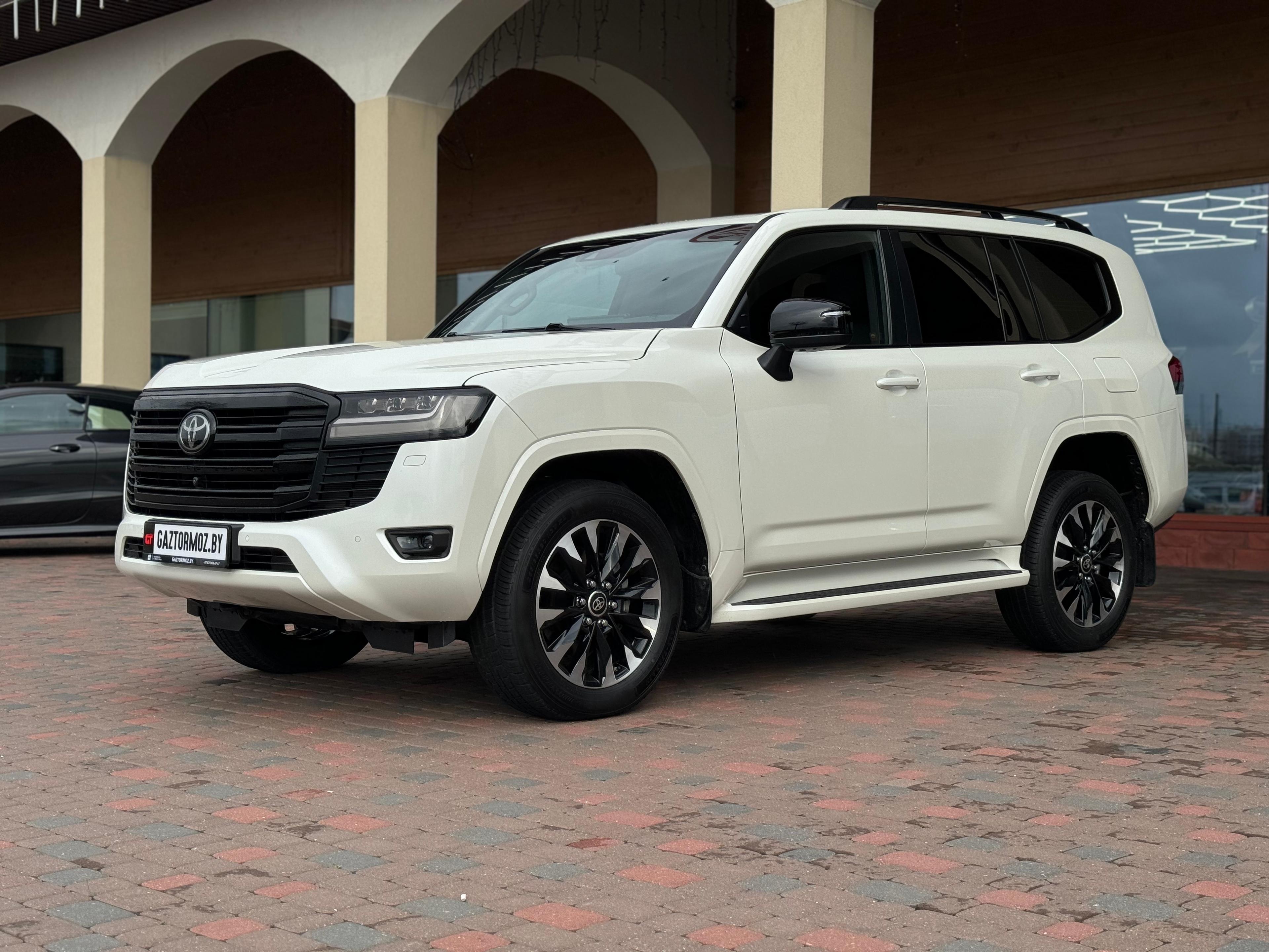 Toyota Land Cruiser 300