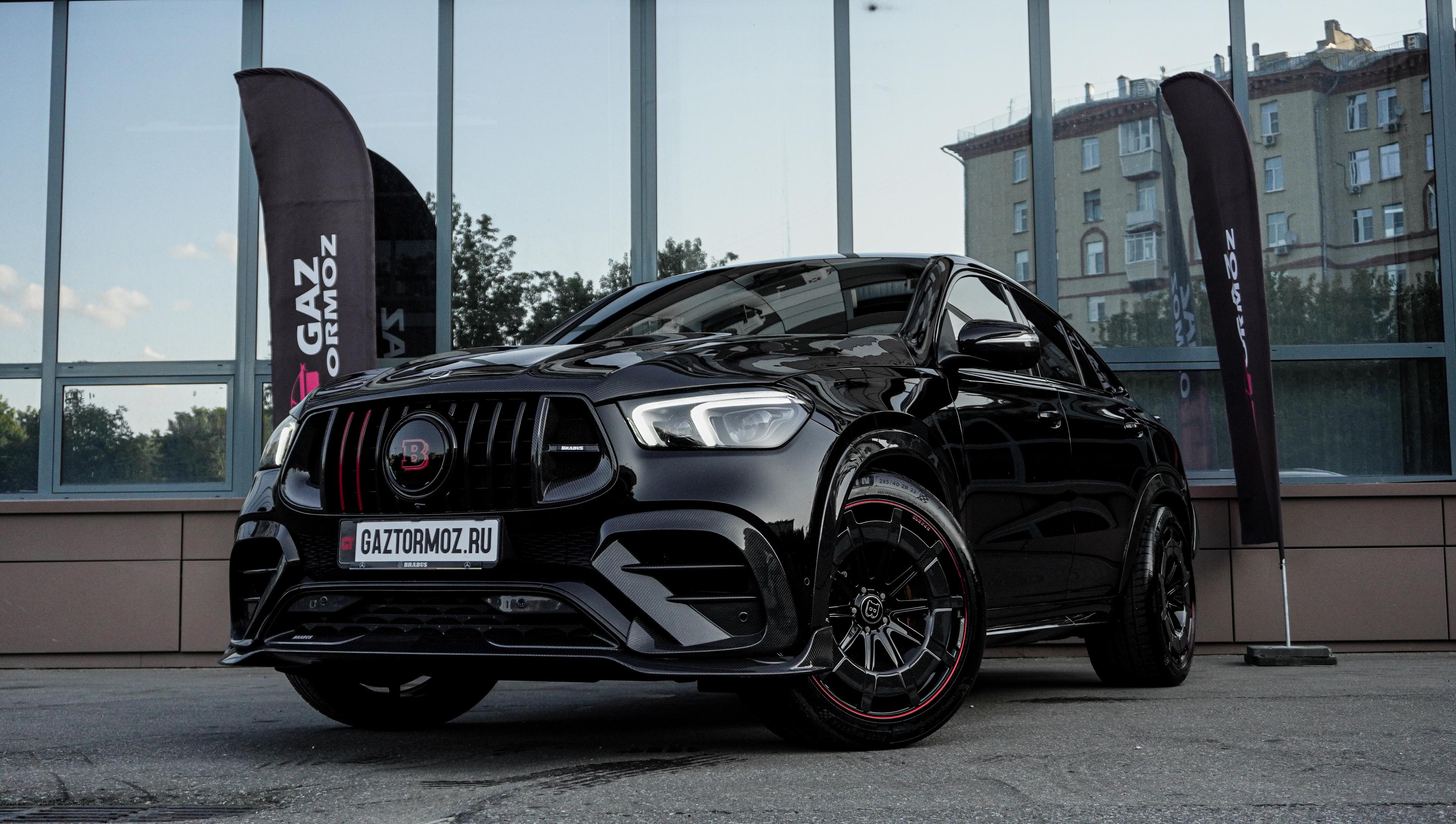 Brabus 900 Rocket Edition: гипер-SUV в карбоне