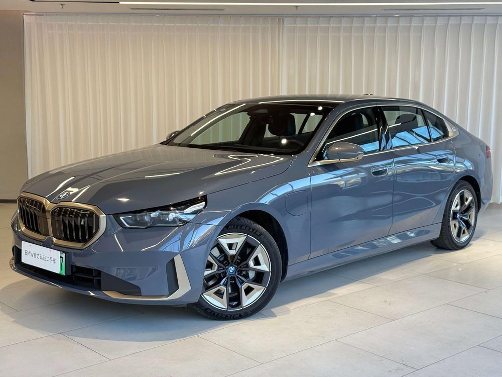 BMW i5