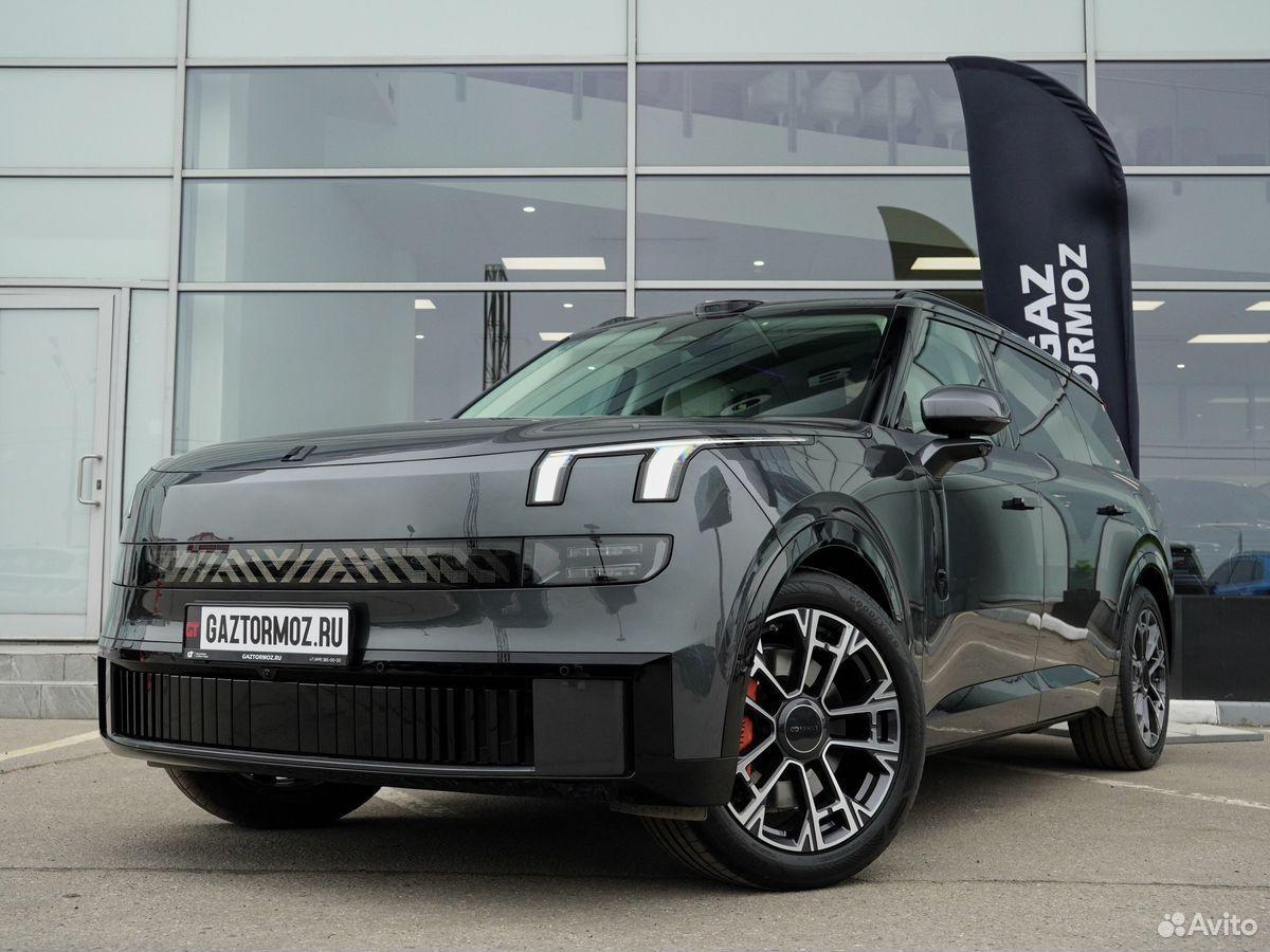 Lynk & Co 900