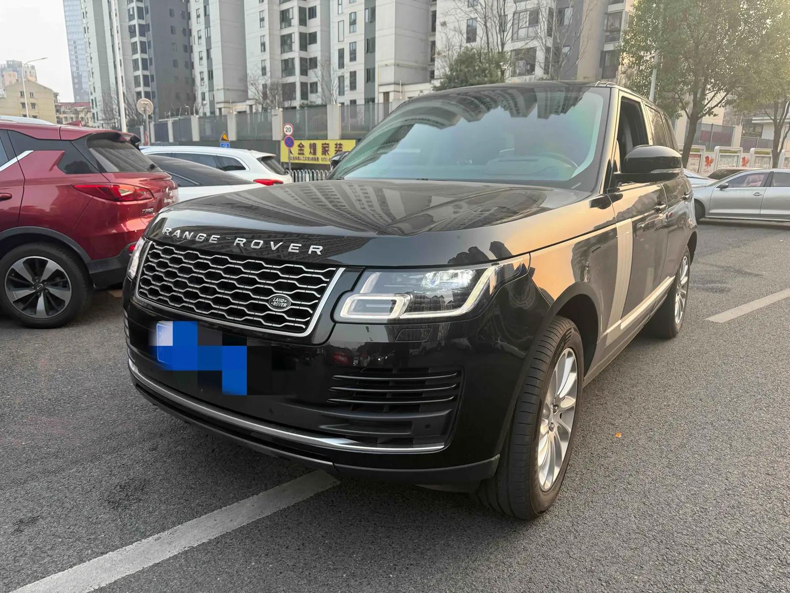 Land Rover Range rover 2021 г. 76051 км.