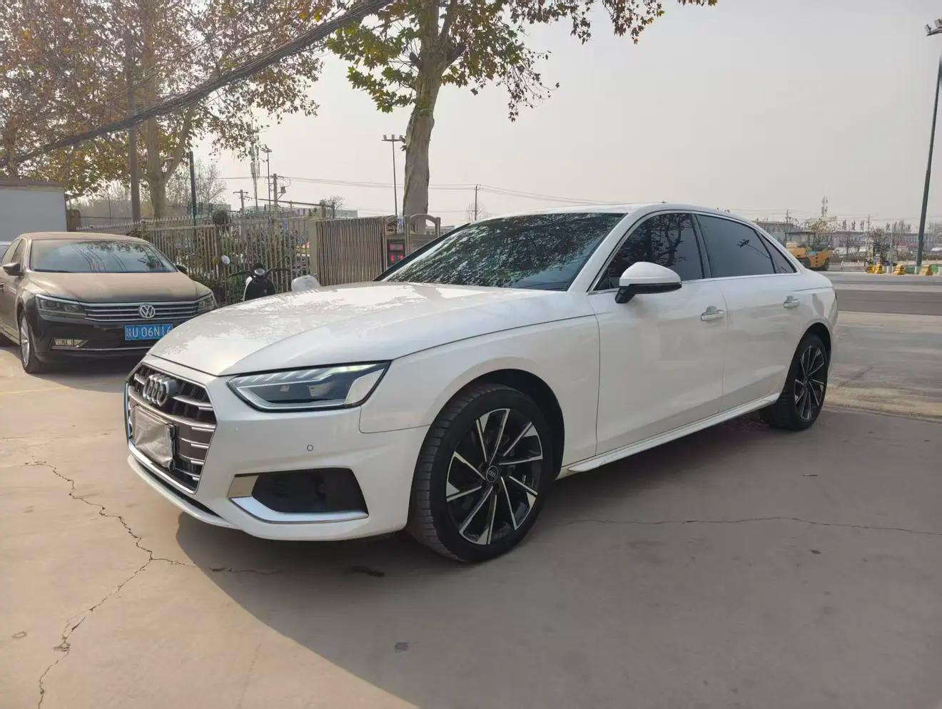 Audi A4L 2022 г. 46070 км.