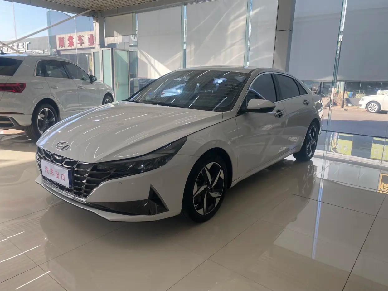 Hyundai Elantra 2021 г. 31040 км.