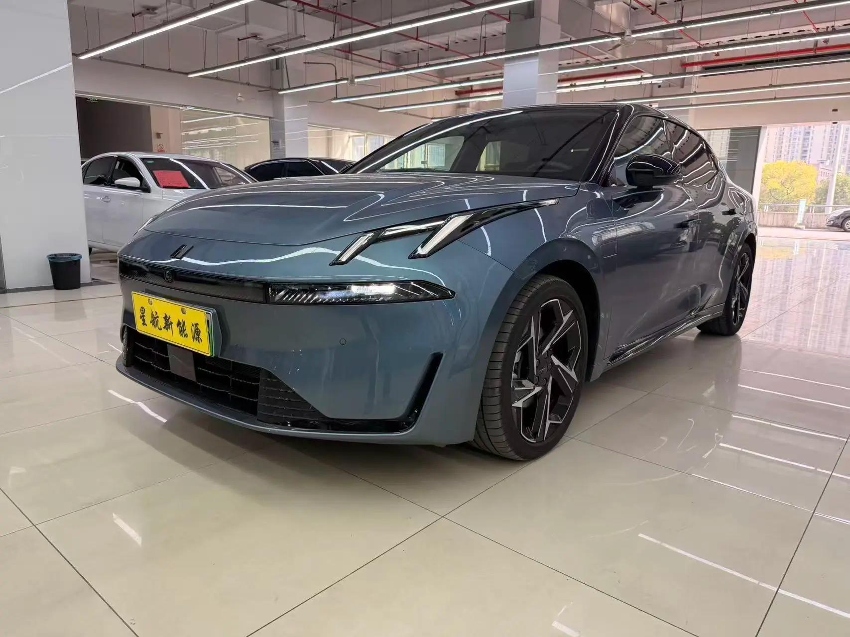 Lynk & Co 07 EM-P 2024 г. 7099 км.