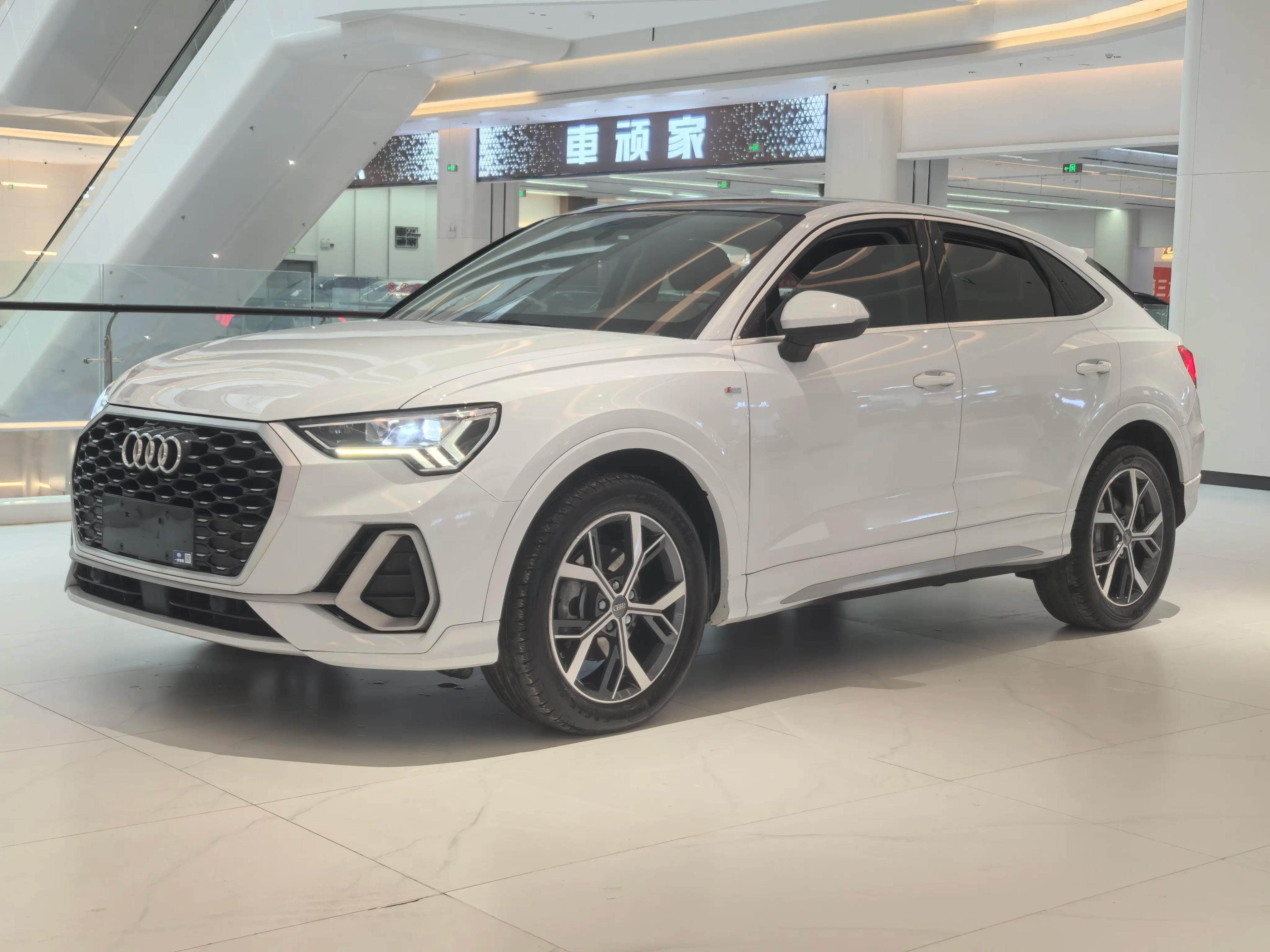 Audi Q3 Sportback 2021 г. 87009 км.