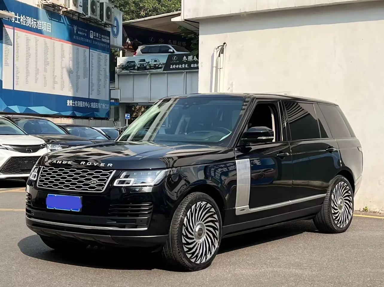 Land Rover Range rover 2022 г. 44081 км.