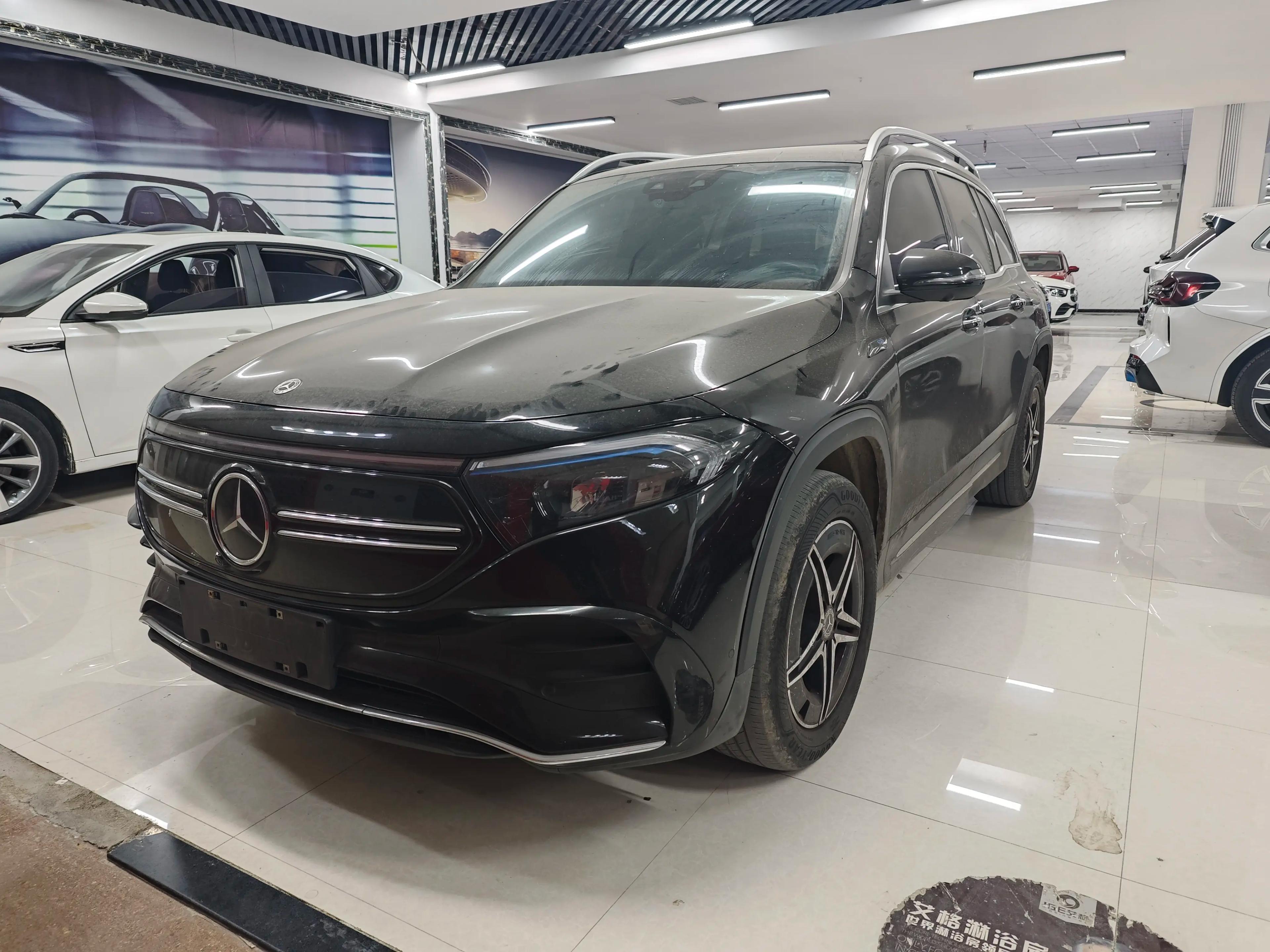 Mercedes-Benz EQB 2022 г. 32140 км.