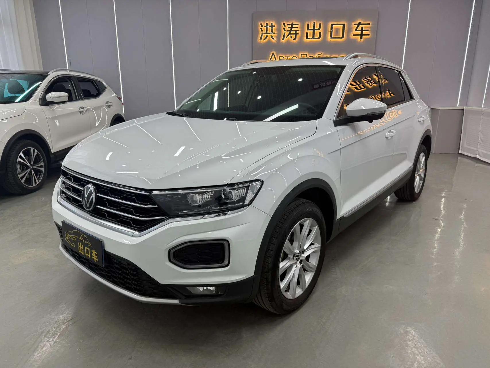 Volkswagen T-Roc 2023 г. 28019 км.