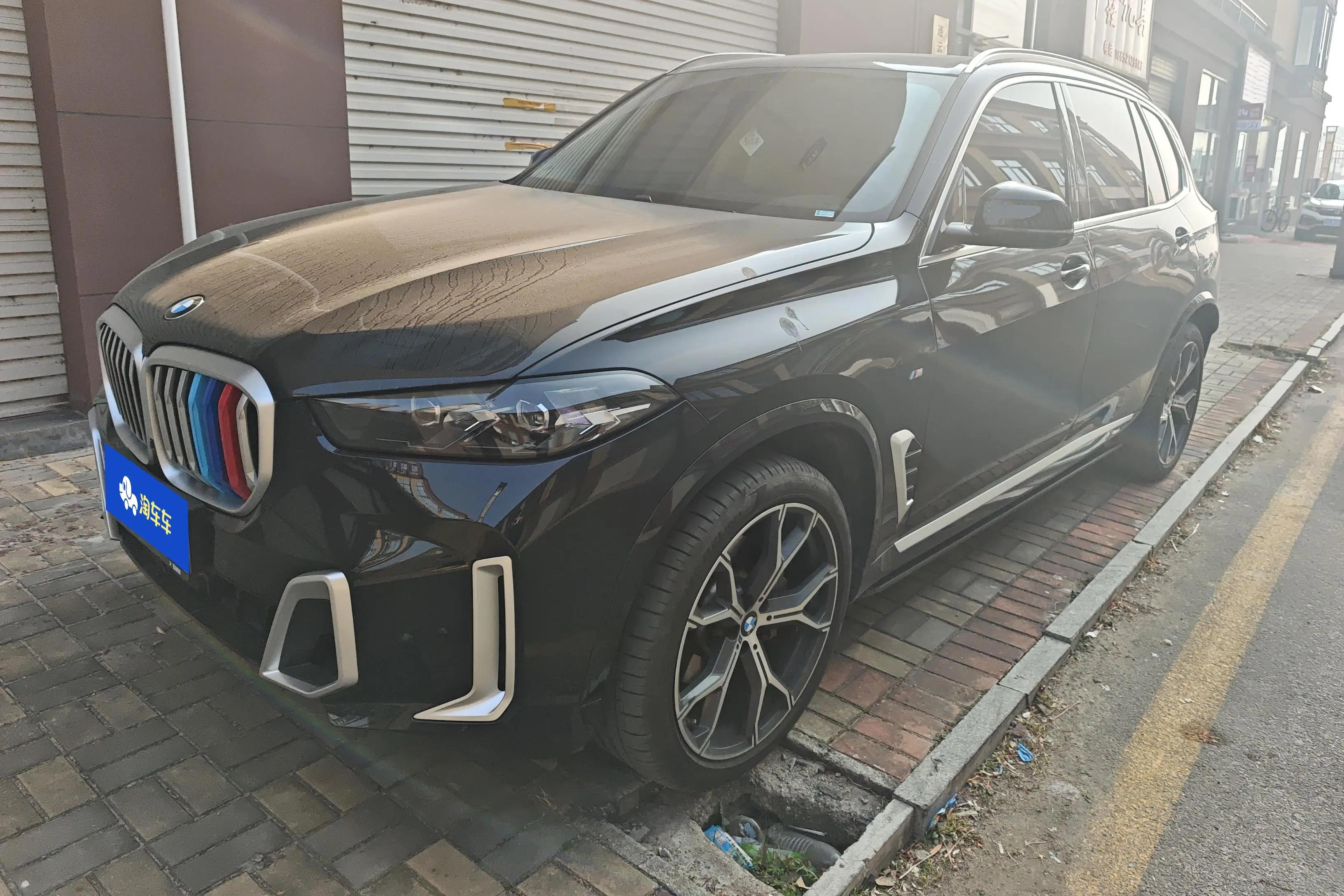 BMW X5 2025 г. 5135 км.