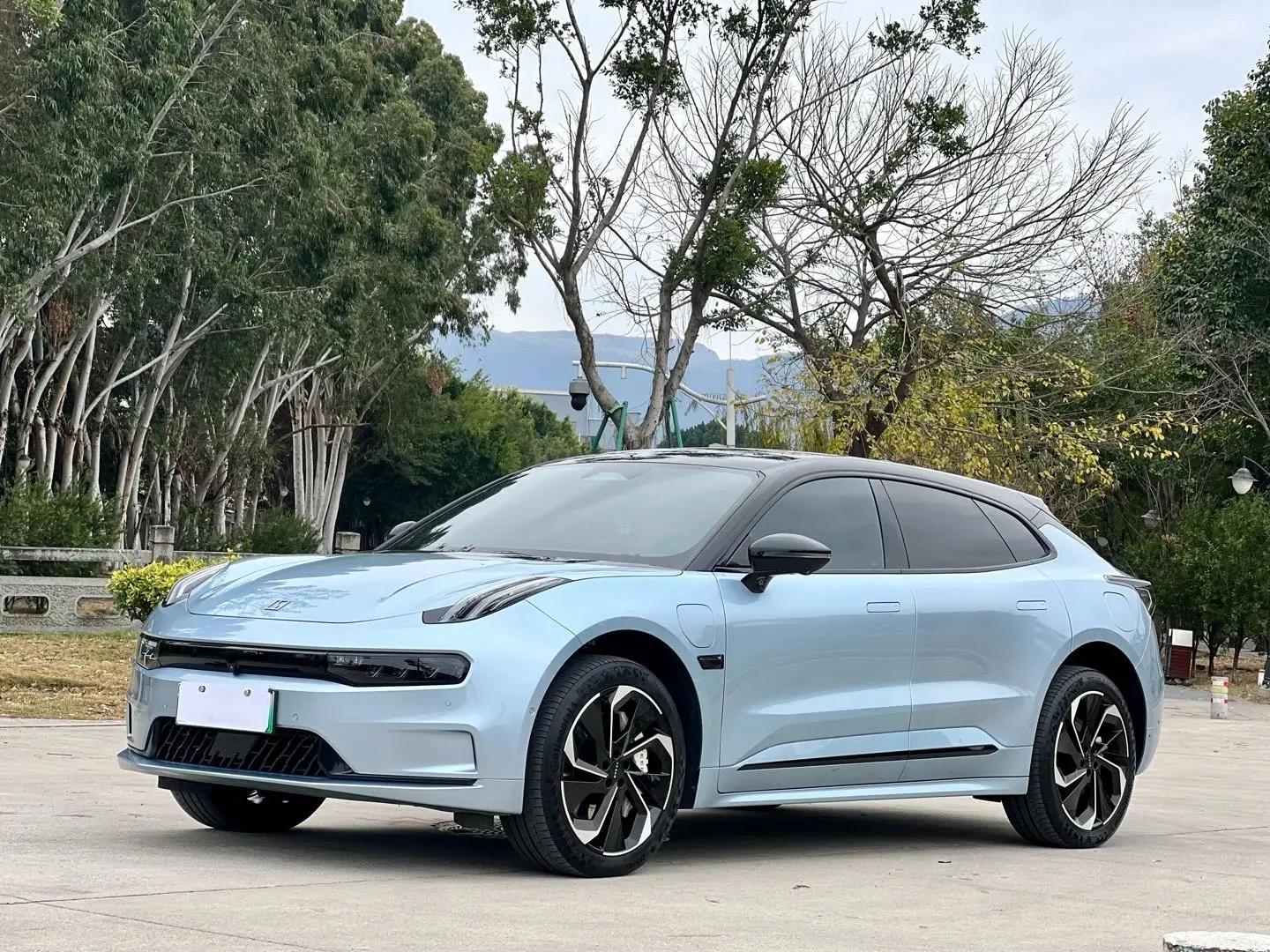 ZEEKR 001 2022 г. 28120 км.