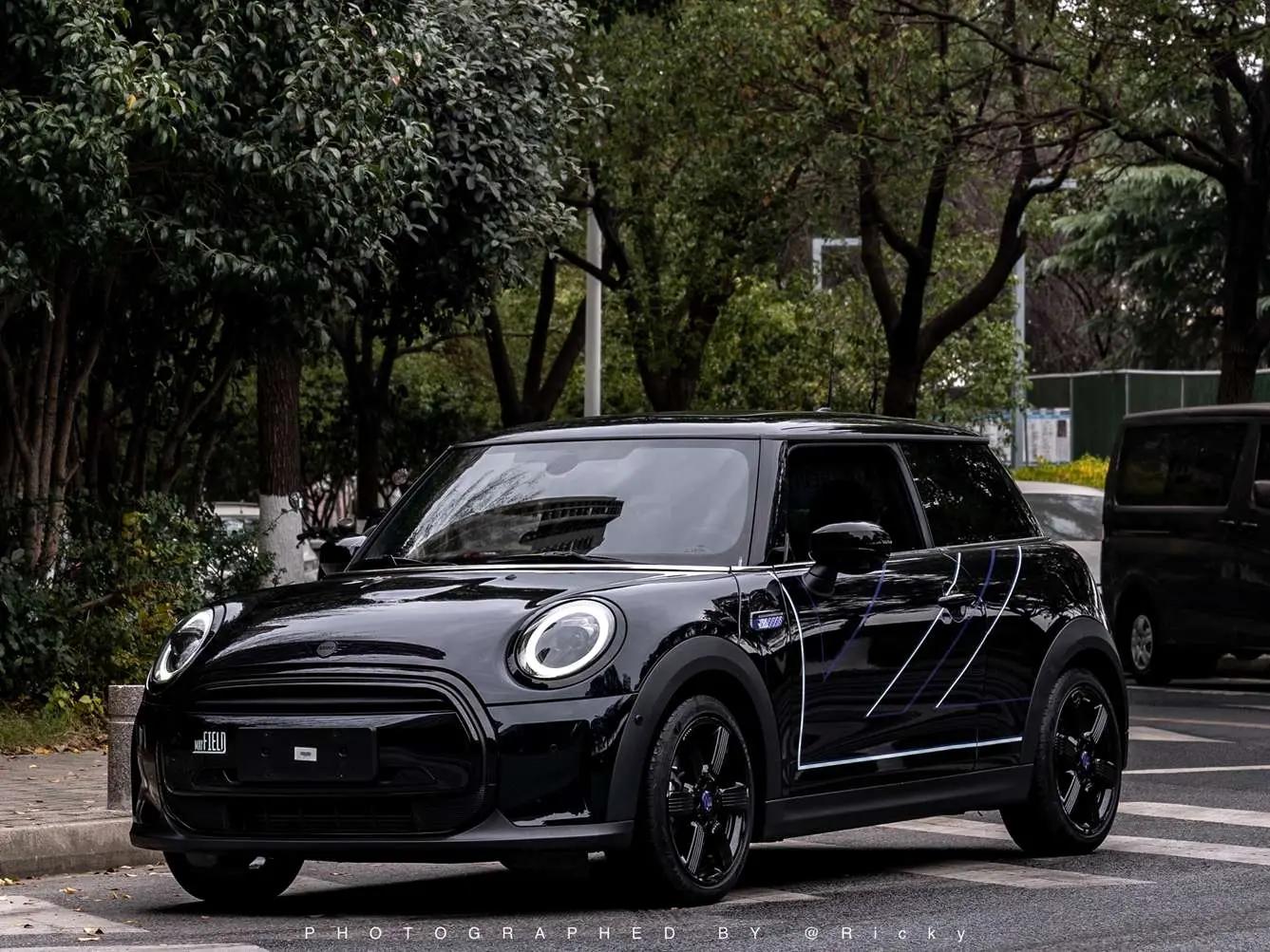 MINI 2024 г. 16000 км.