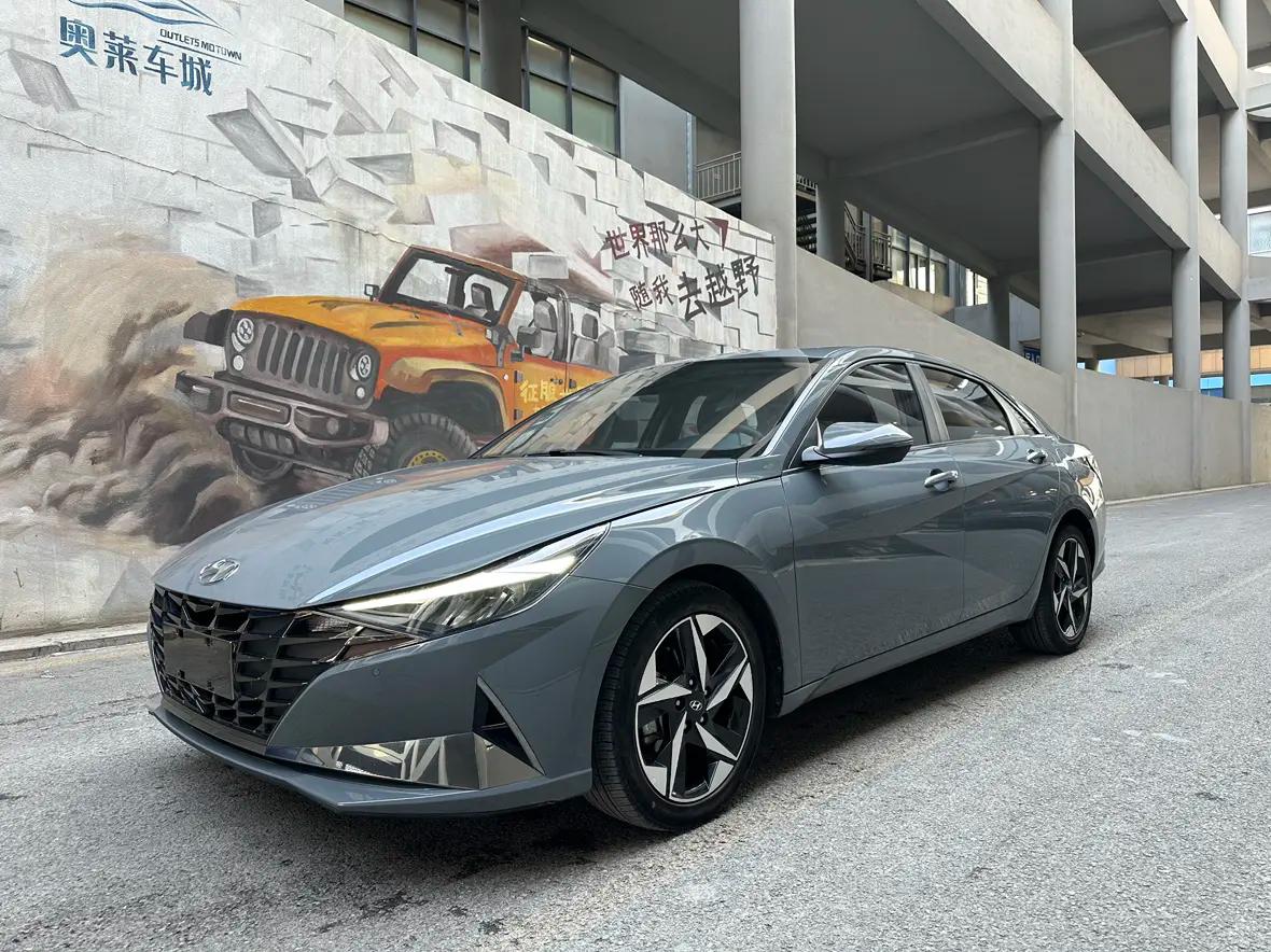 Hyundai Elantra 2022 г. 44141 км.