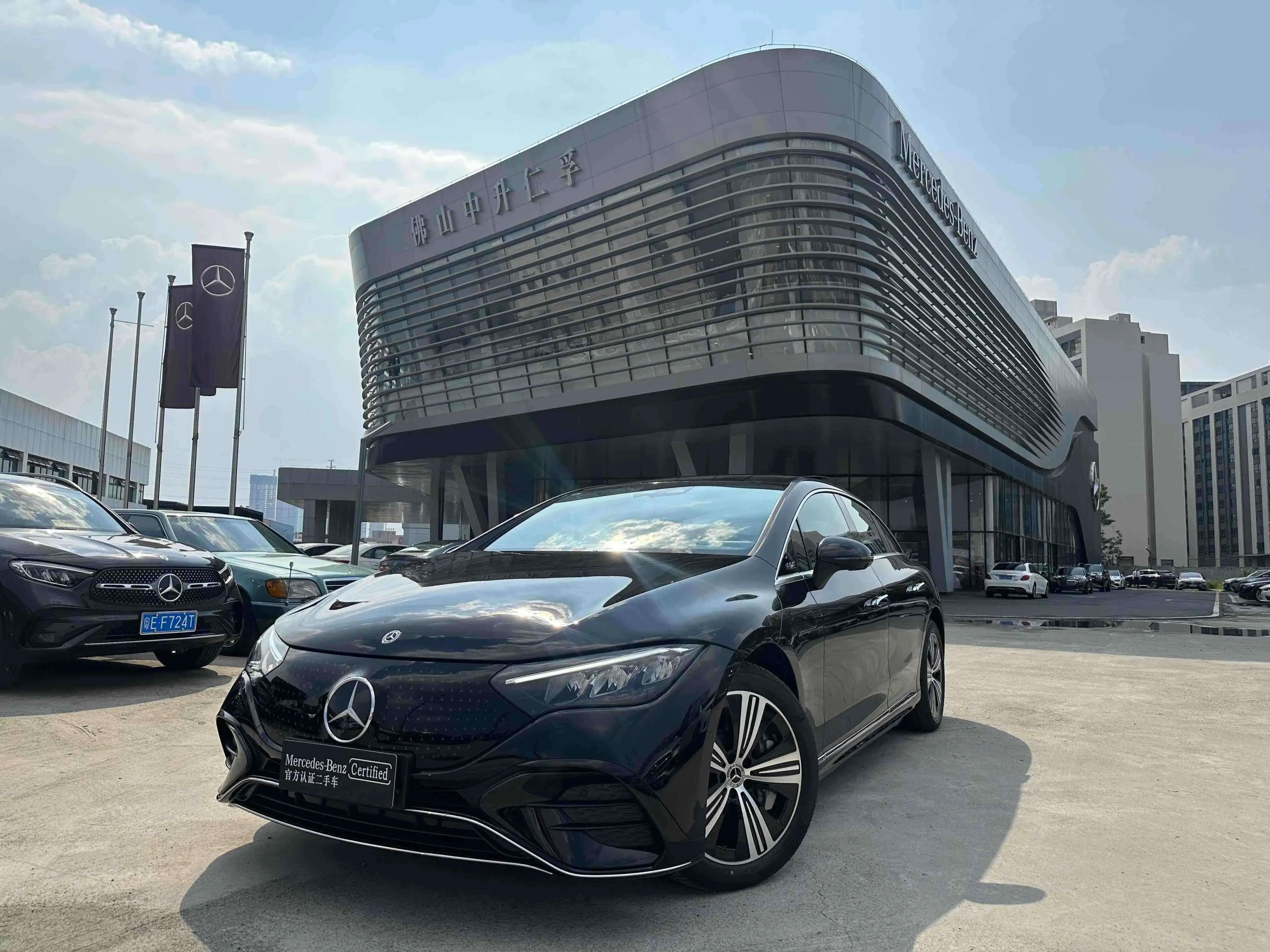 Mercedes-Benz EQE EQE 300 0.0 AT (245 л.с.) 2025 г. 101 км