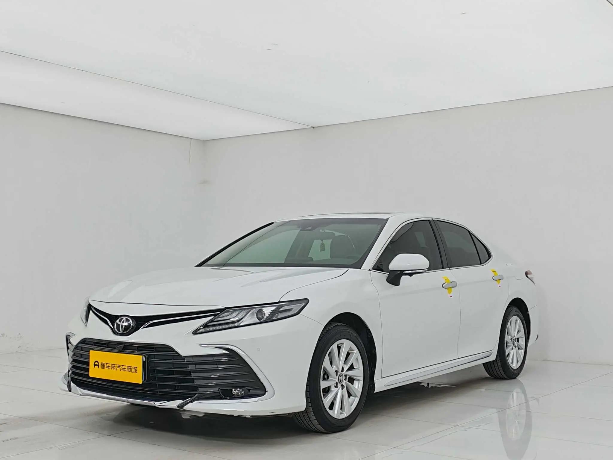 Toyota Camry 2023 г. 23401 км.