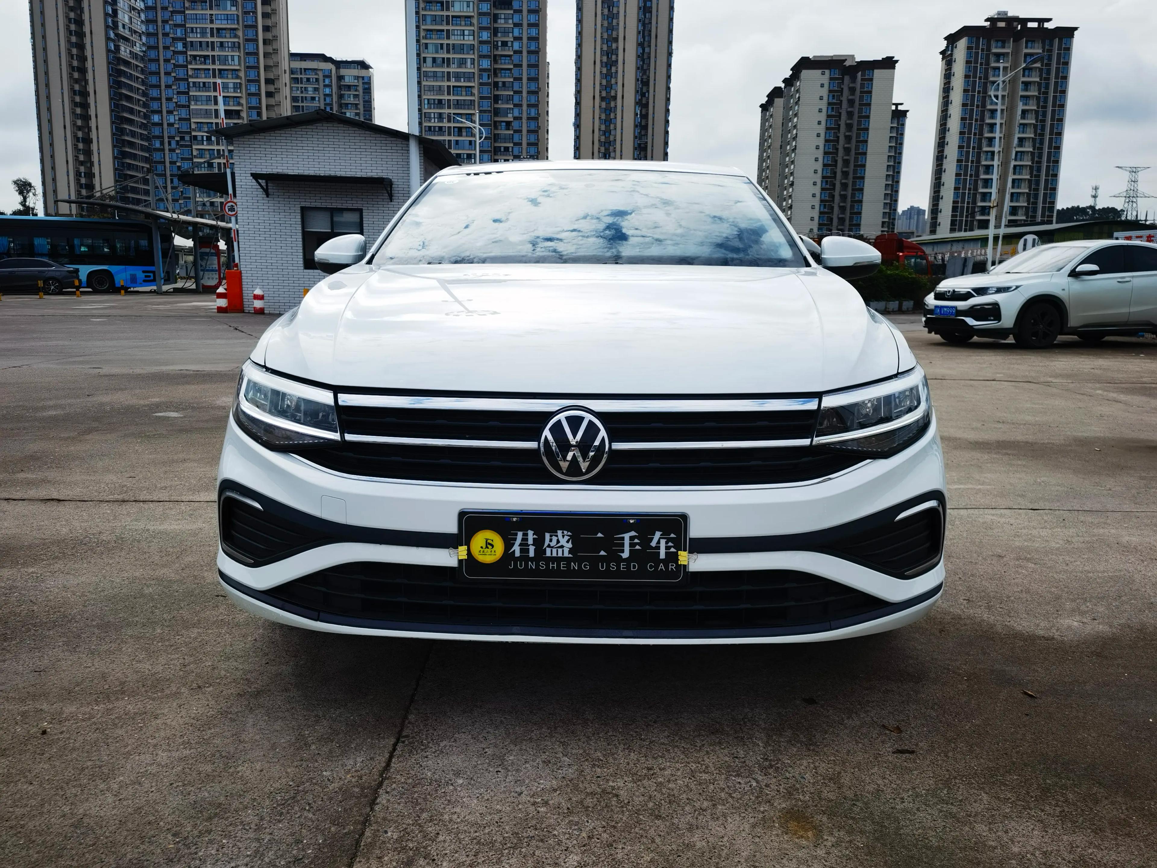 Volkswagen Bora 2023 г. 70043 км.