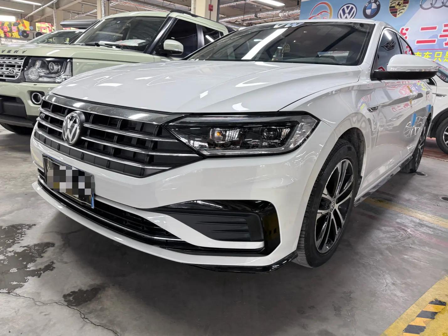 Volkswagen Sagitar 2021 г. 88123 км.