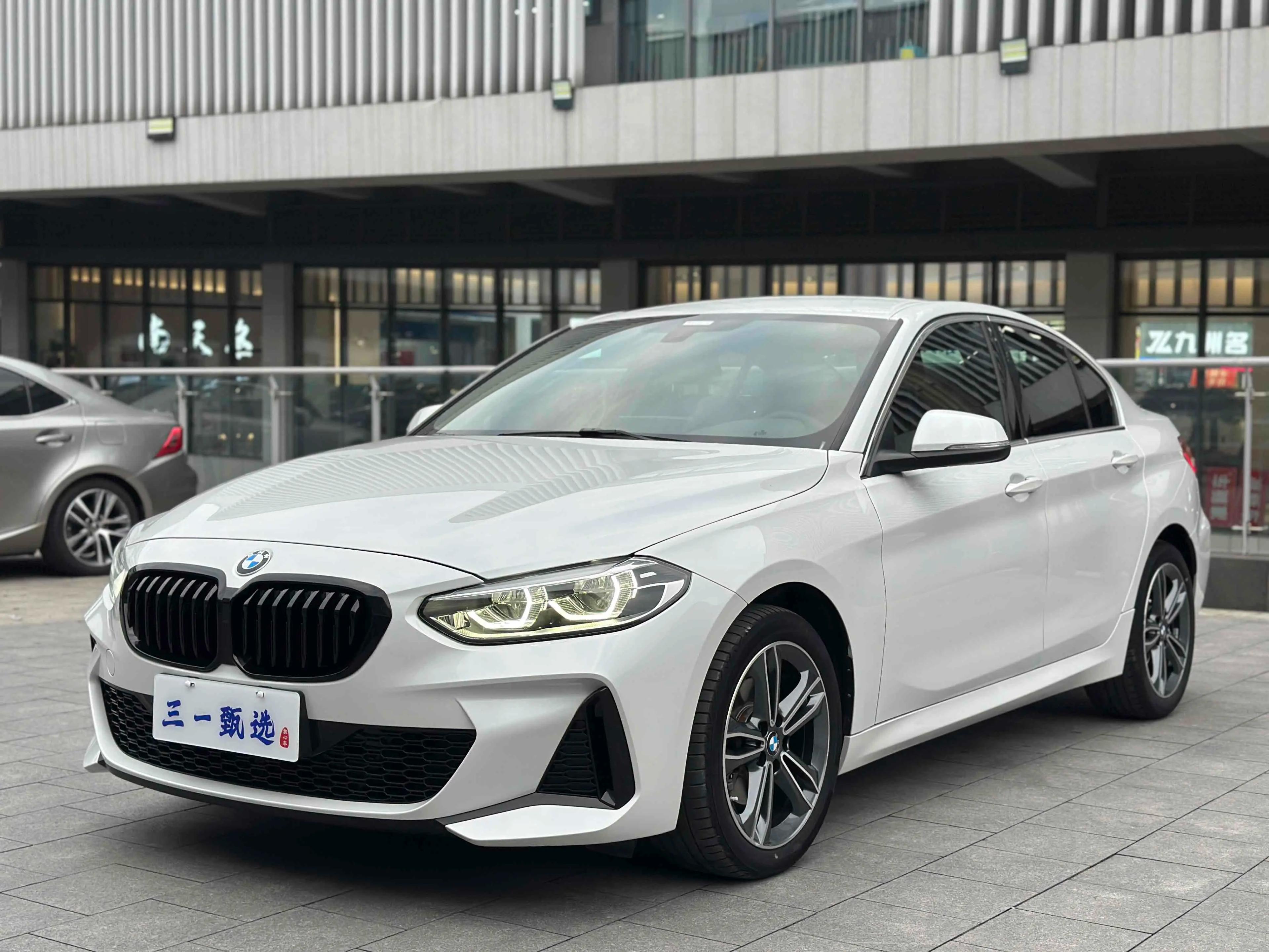 BMW 1 Series 2022 г. 26083 км.