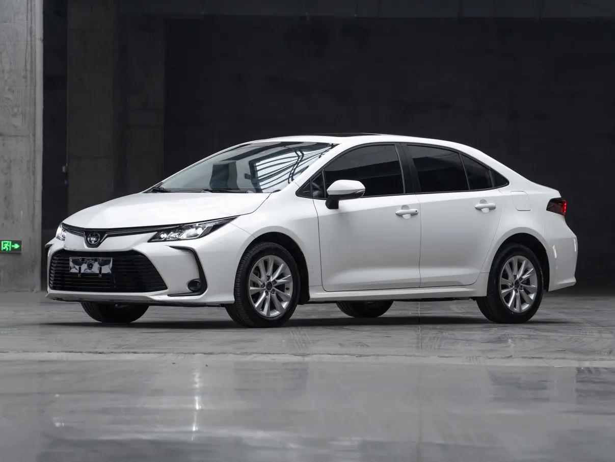Toyota Corolla 2023 г. 11000 км.