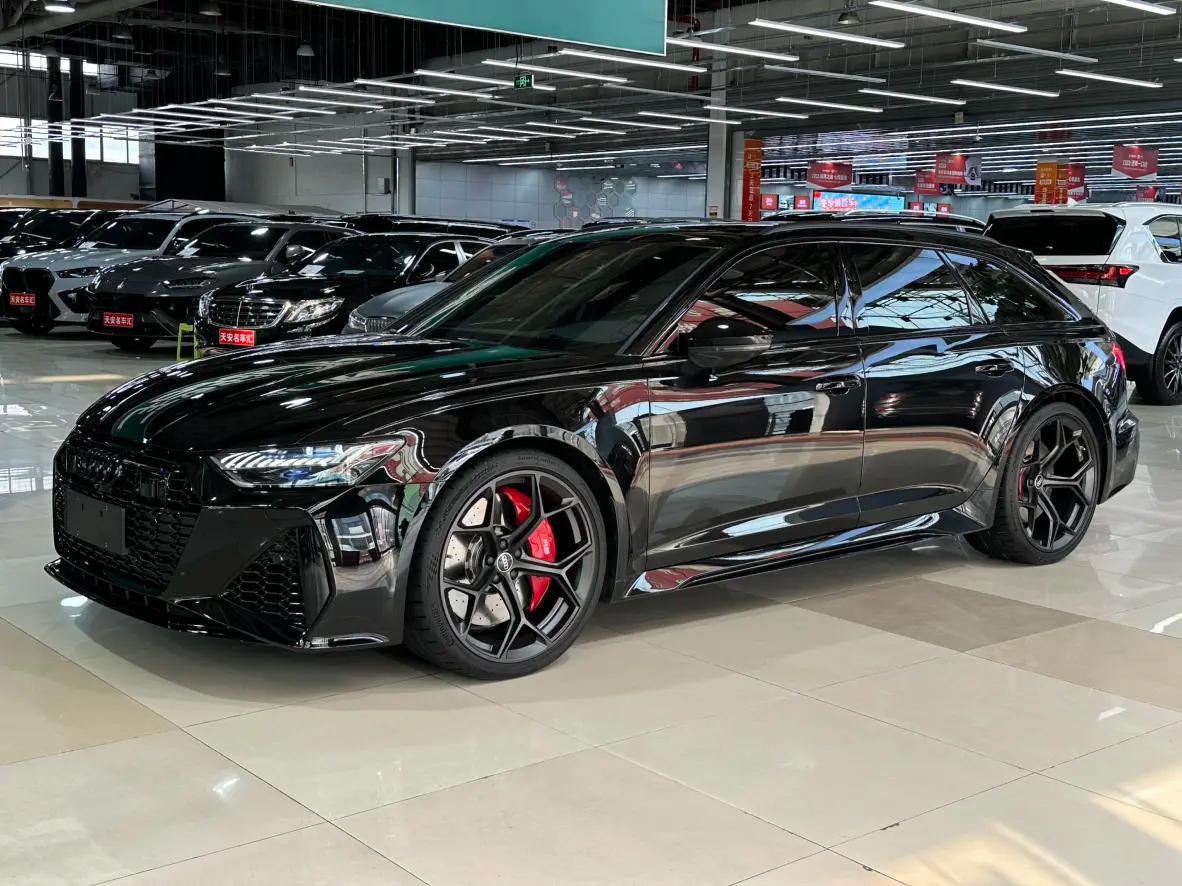 Audi RS 6 2024 г. 4069 км.