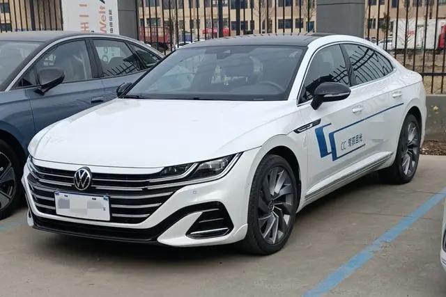 Volkswagen Arteon 2023 г. 3848 км.