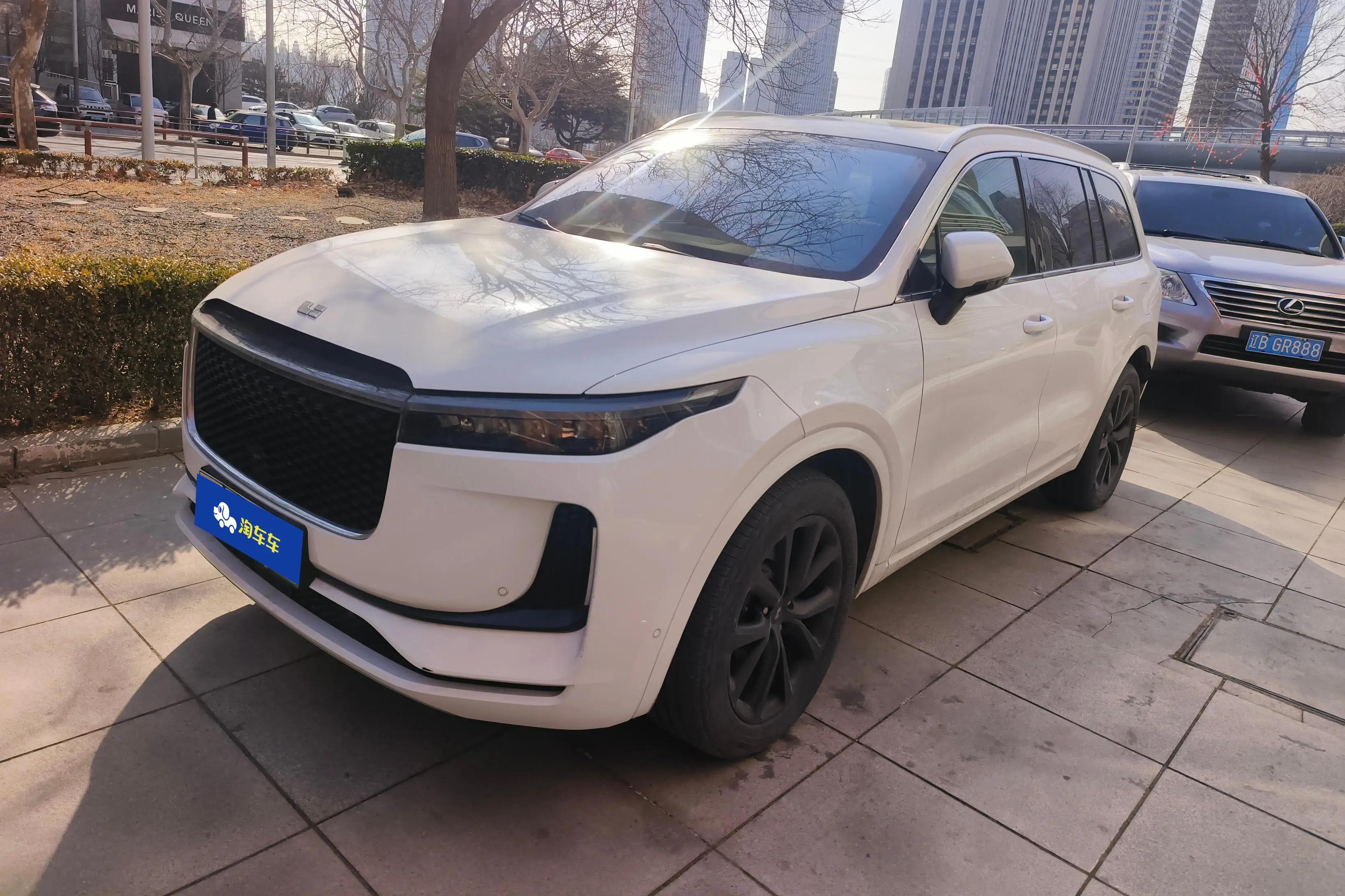 Lixiang ONE 2021 г. 93039 км.