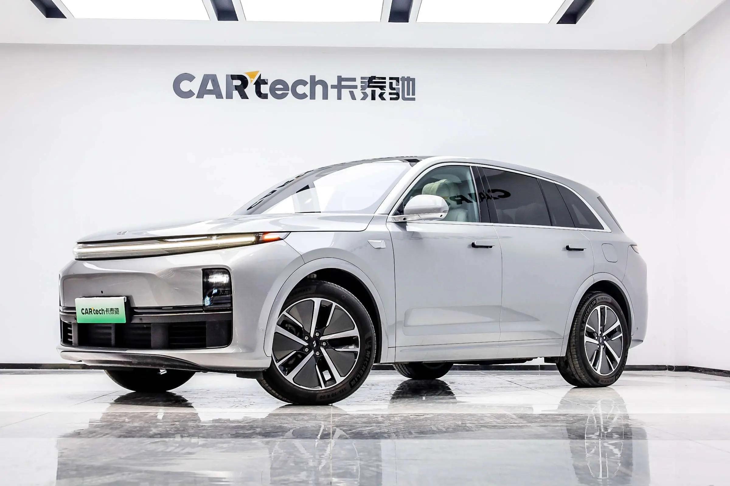 Lixiang L7 2024 г. 9125 км.