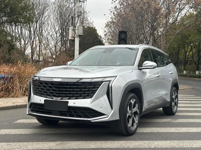 Geely Atlas L 2025 г. 20106 км.