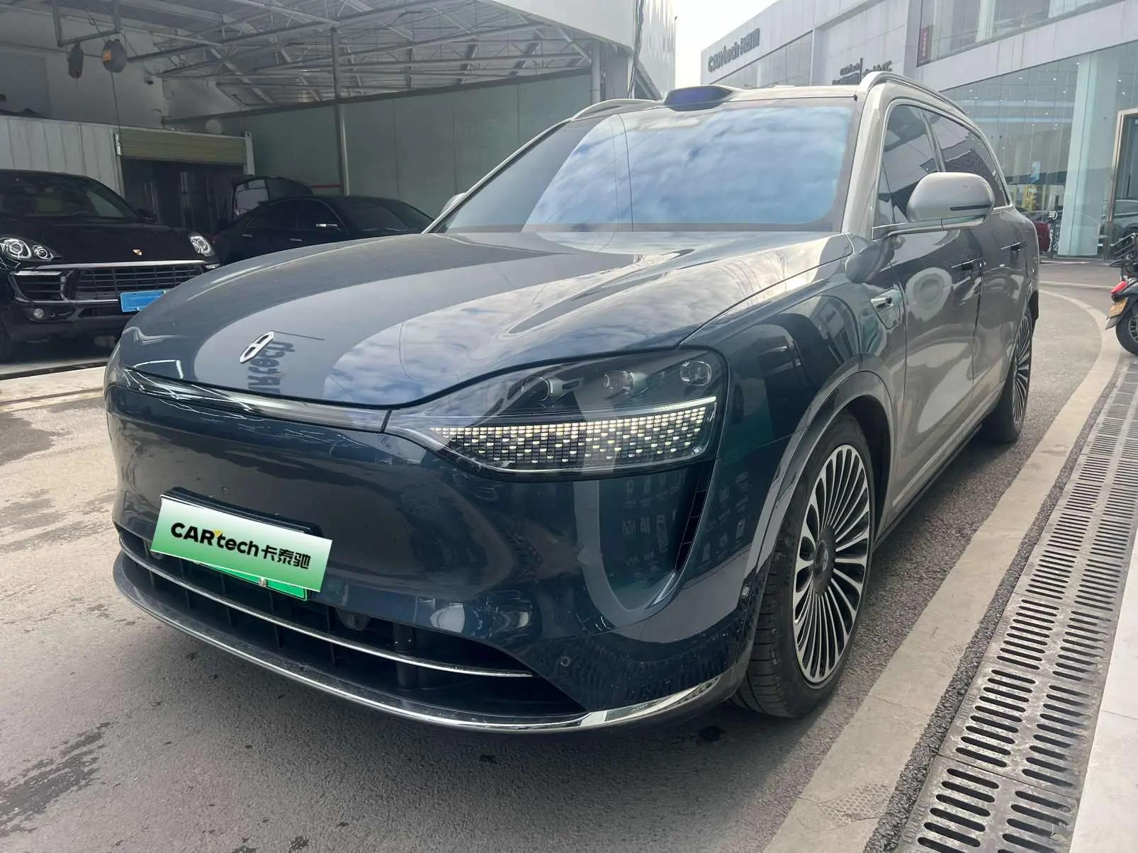 AITO M9 2024 г. 29506 км.