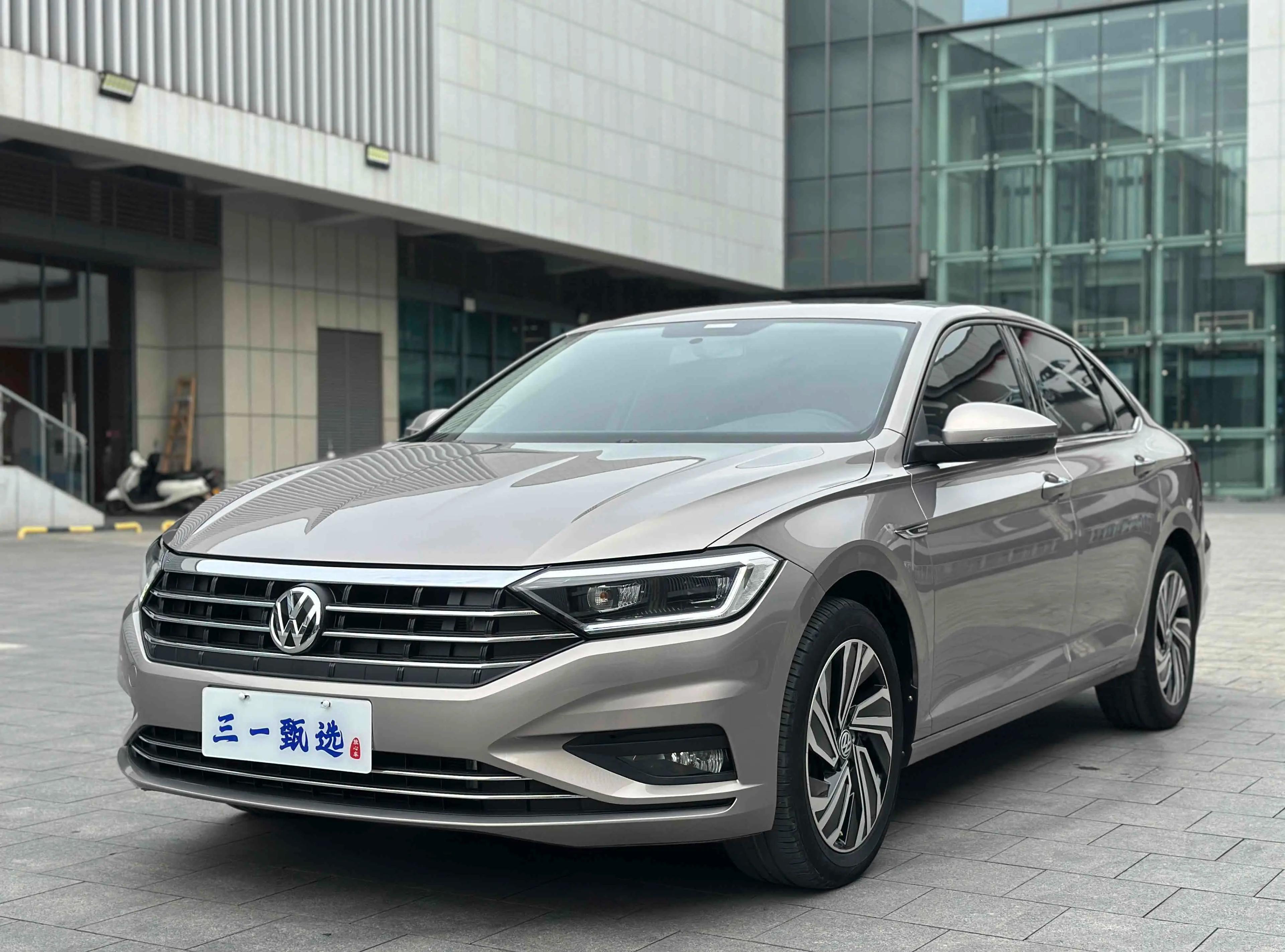 Volkswagen Sagitar 2022 г. 37080 км.