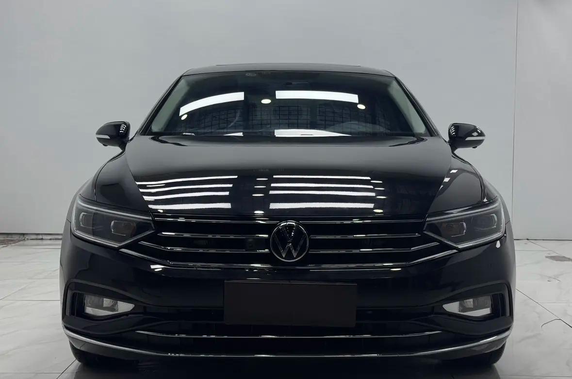 Volkswagen Magotan 2022 г. 52072 км.