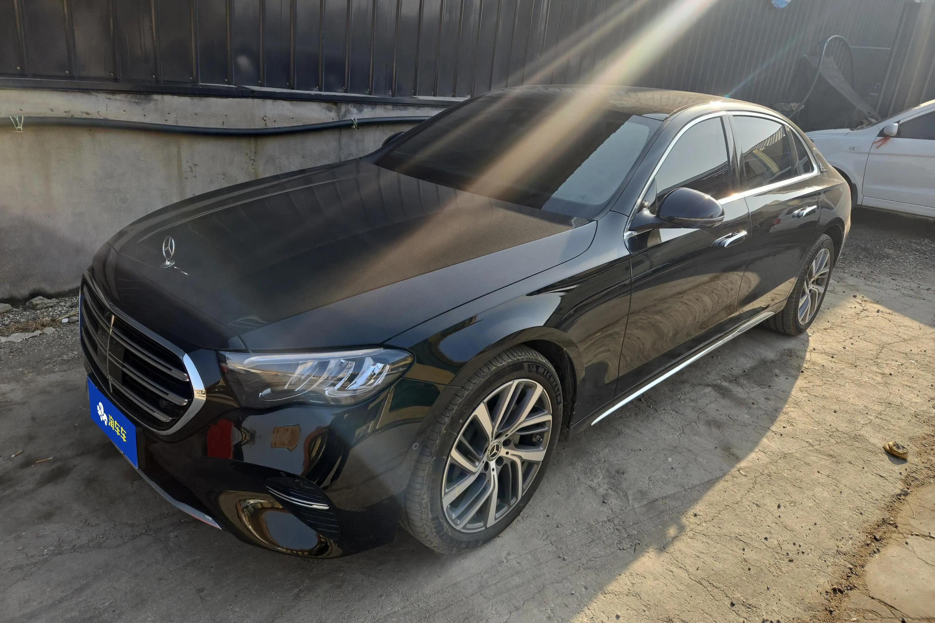 Mercedes-Benz E-Class 2025 г. 4788 км.