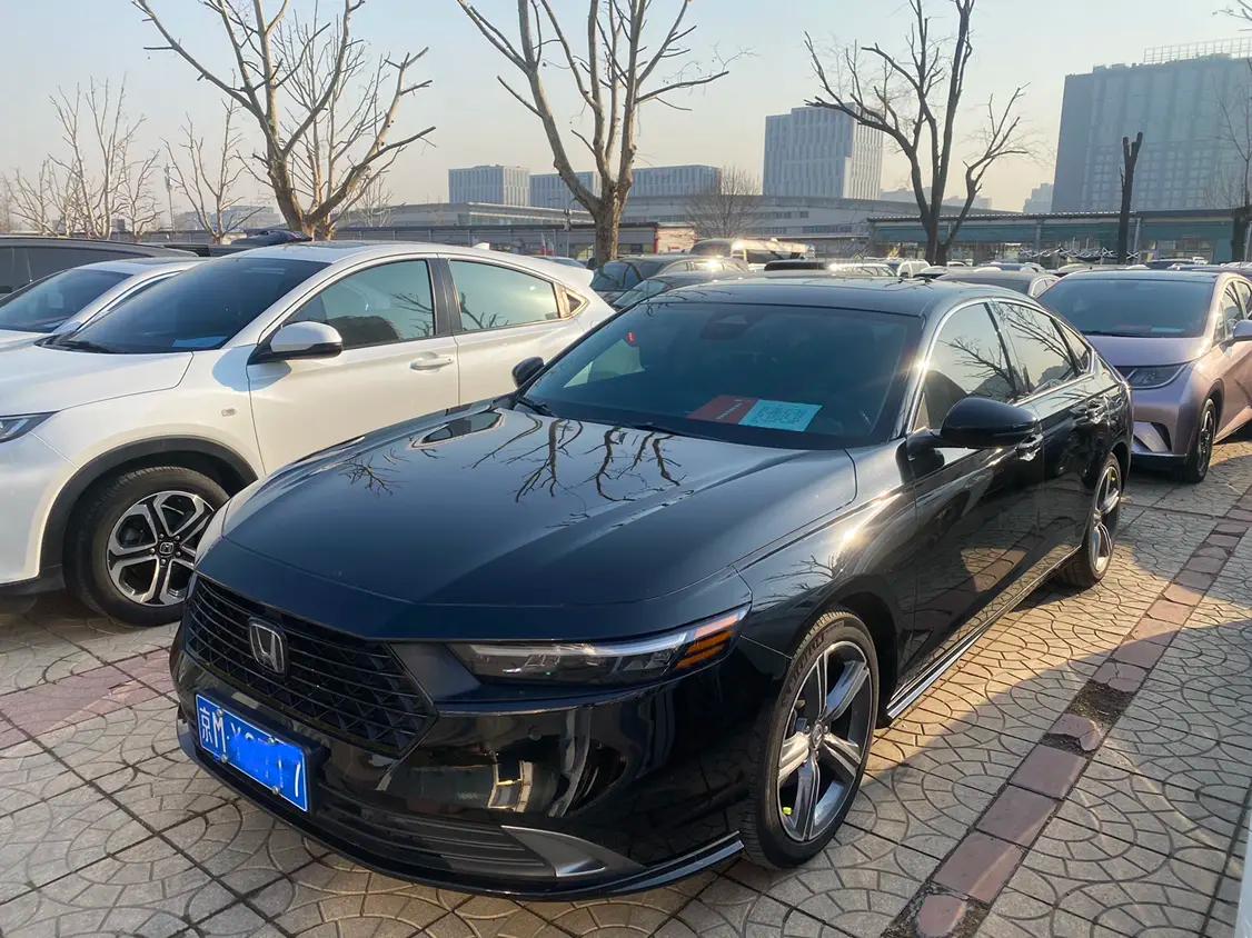 Honda Accord 2025 г. 47024 км.