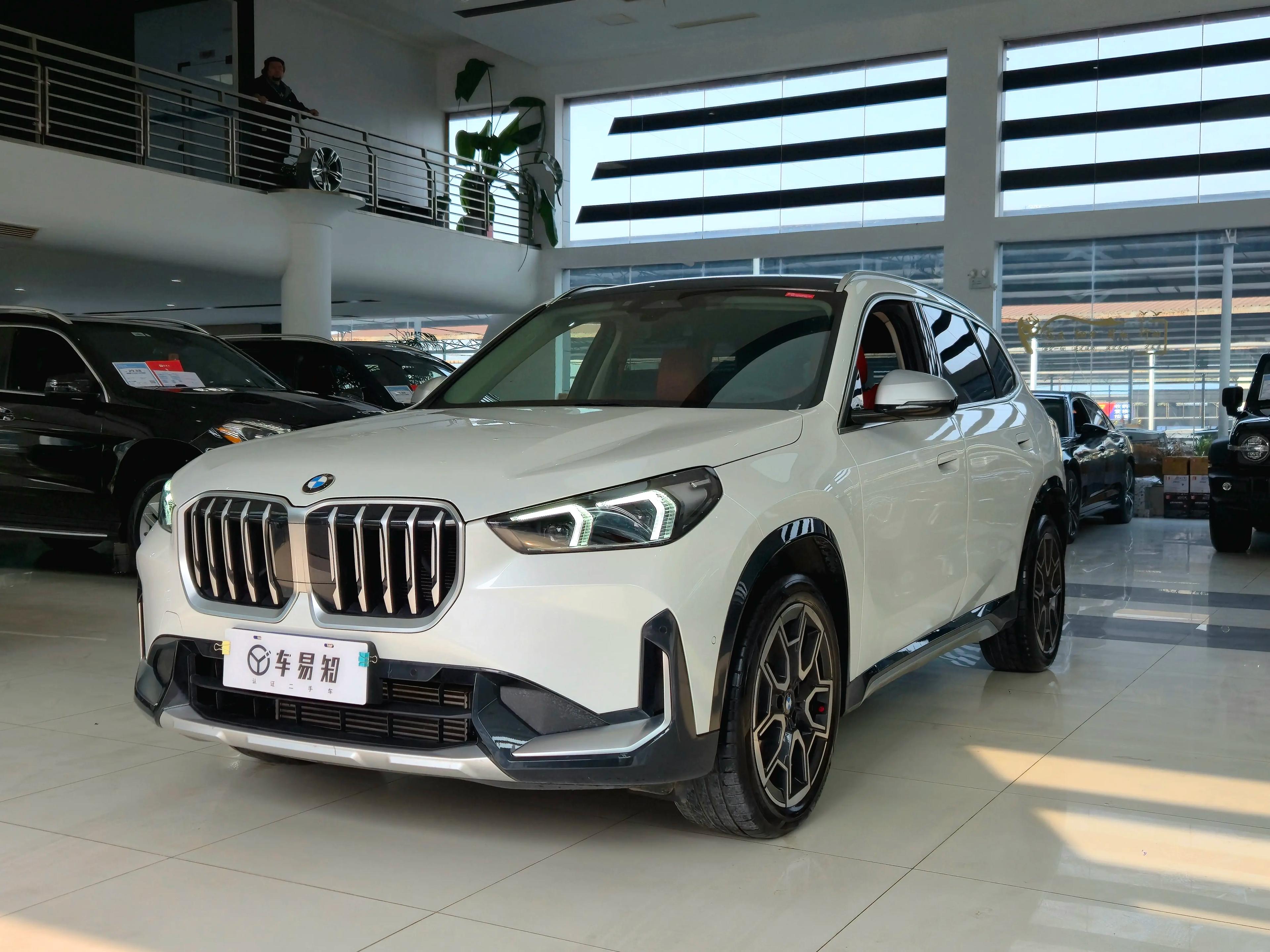 BMW X1 2024 г. 20100 км.