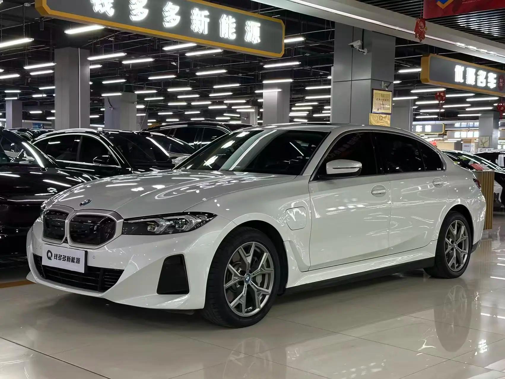 BMW i3 2022 г. 52634 км.