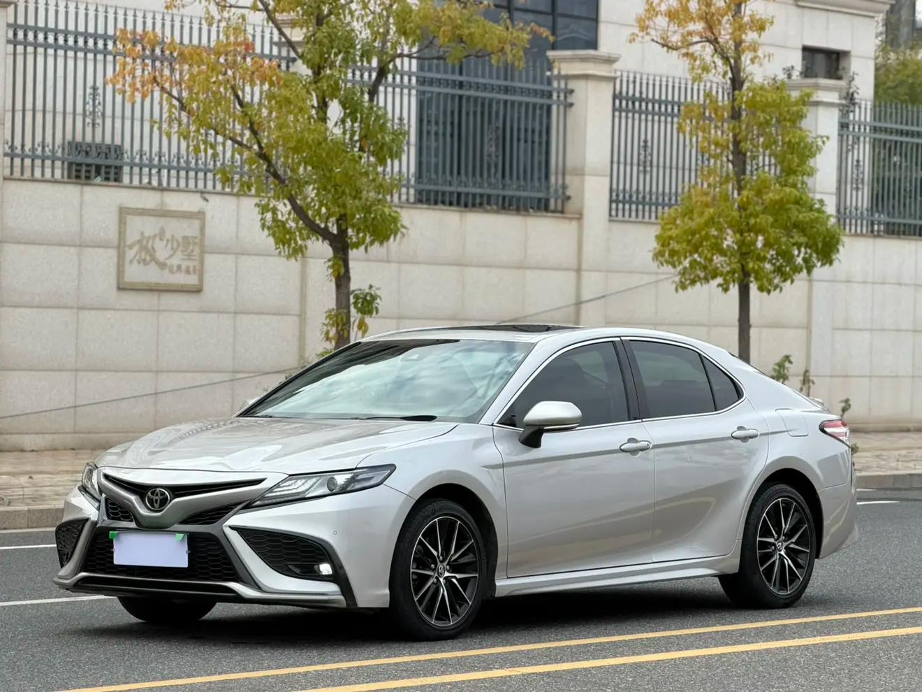 Toyota Camry 2023 г. 36092 км.