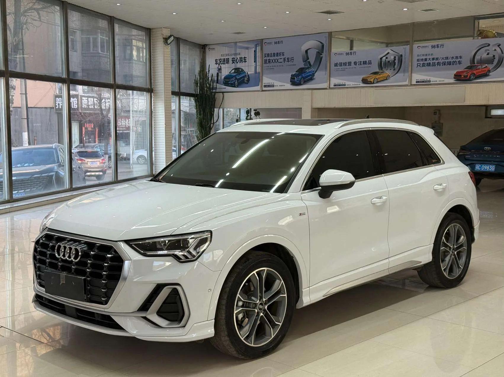 Audi Q3 2022 г. 37000 км.