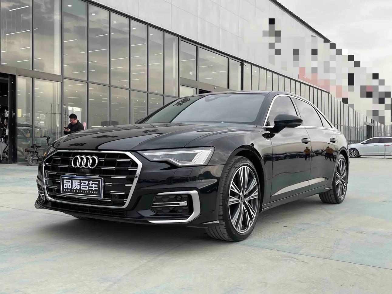 Audi A6L 2025 г. 35019 км.