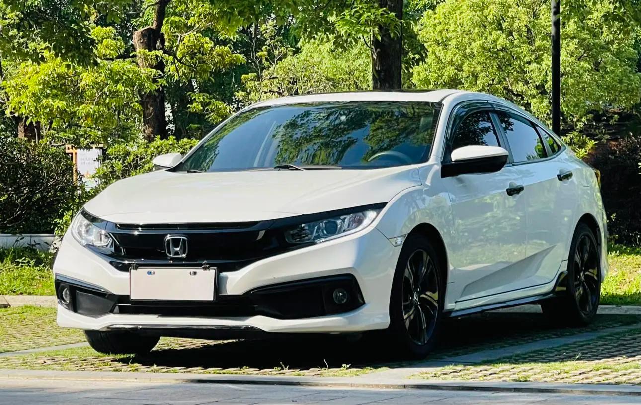 Honda Civic 2021 г. 69055 км.