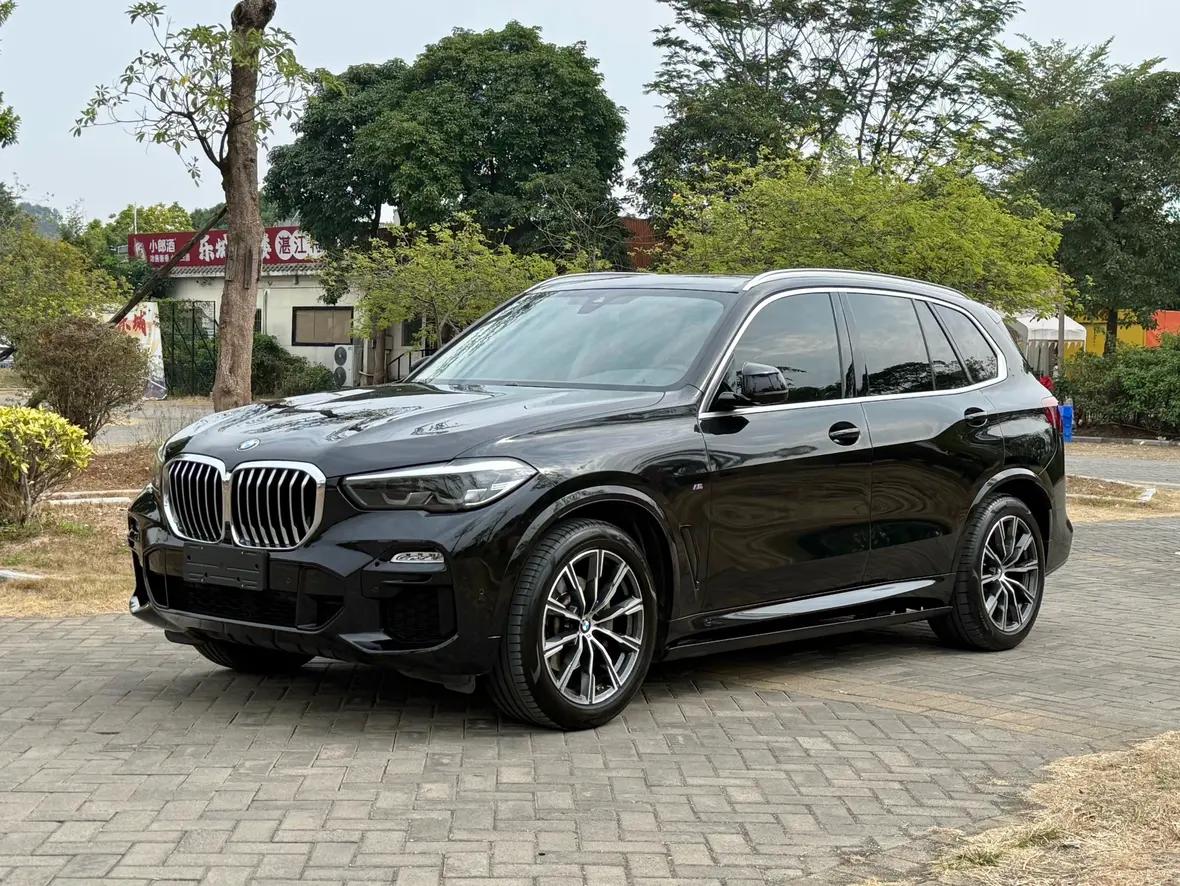 BMW X5 2021 г. 100881 км.