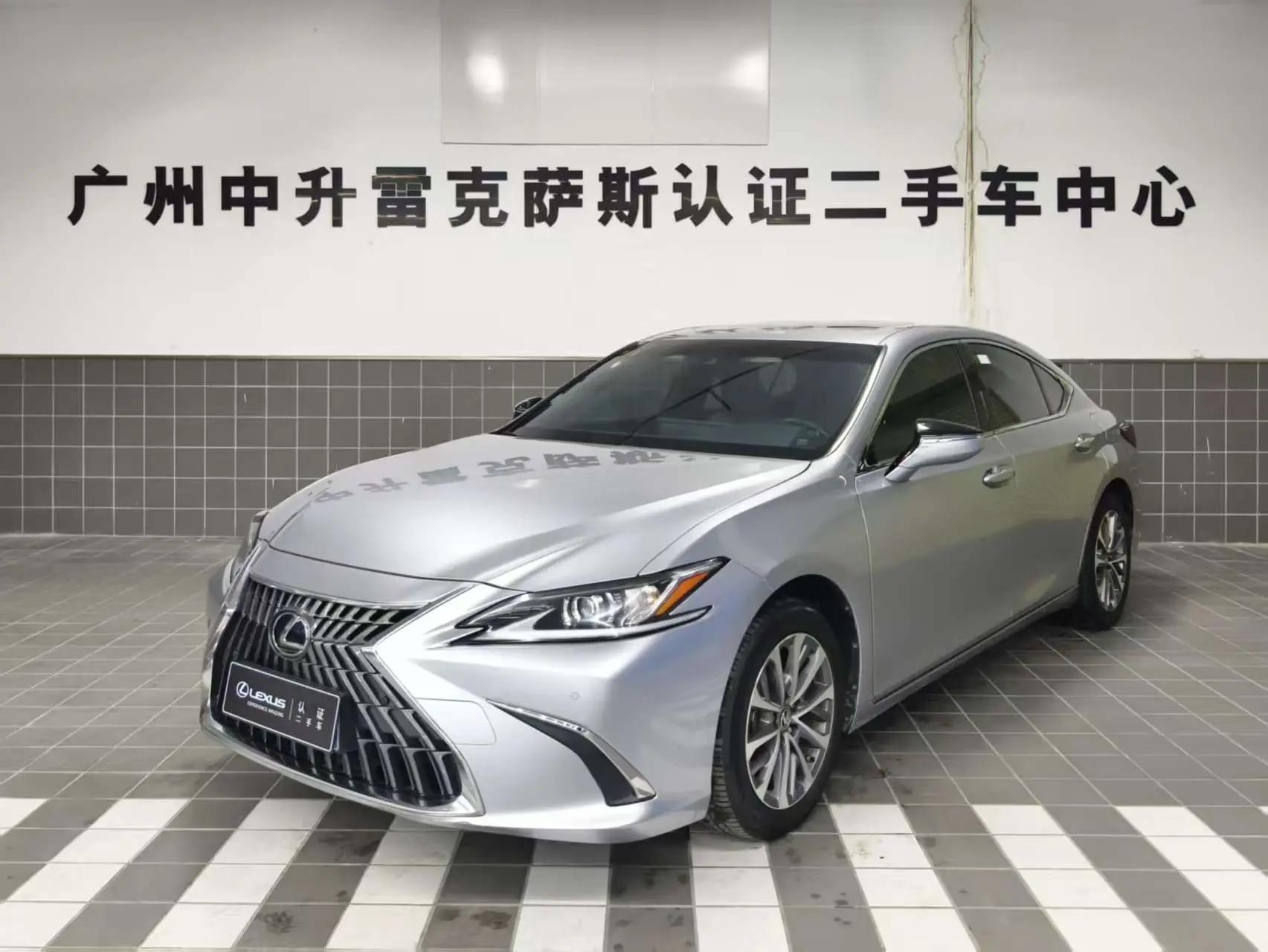 Lexus ES 2023 г. 16113 км.