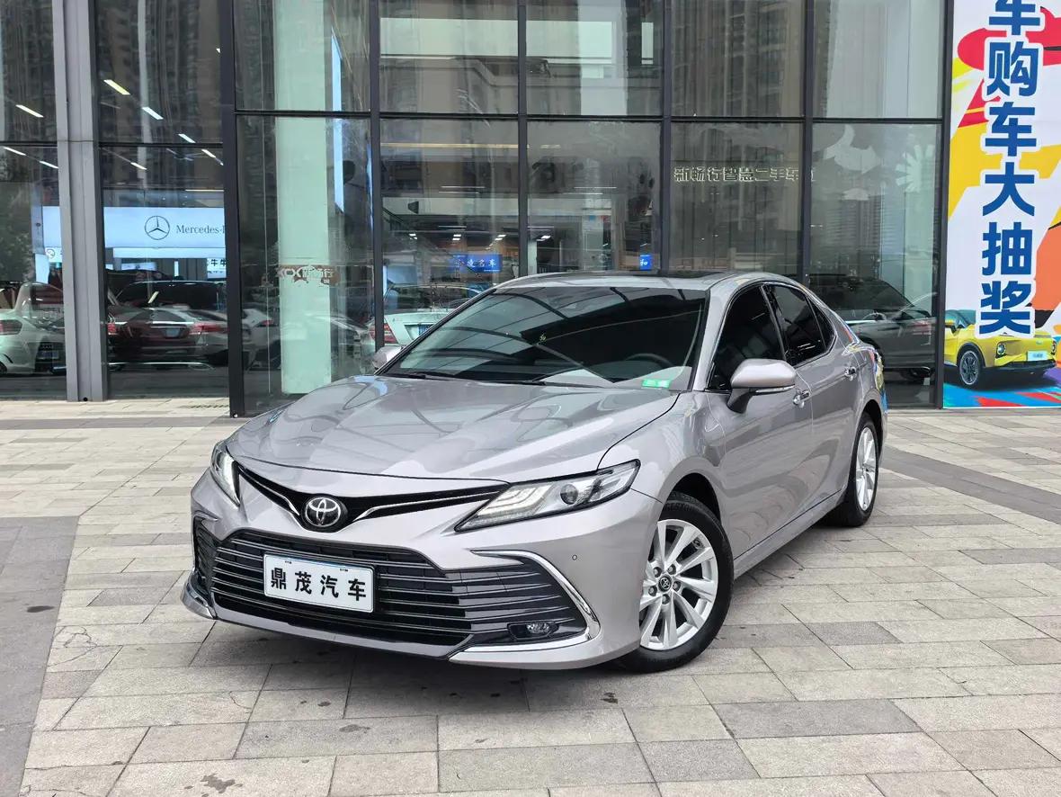 Toyota Camry 2022 г. 16072 км.