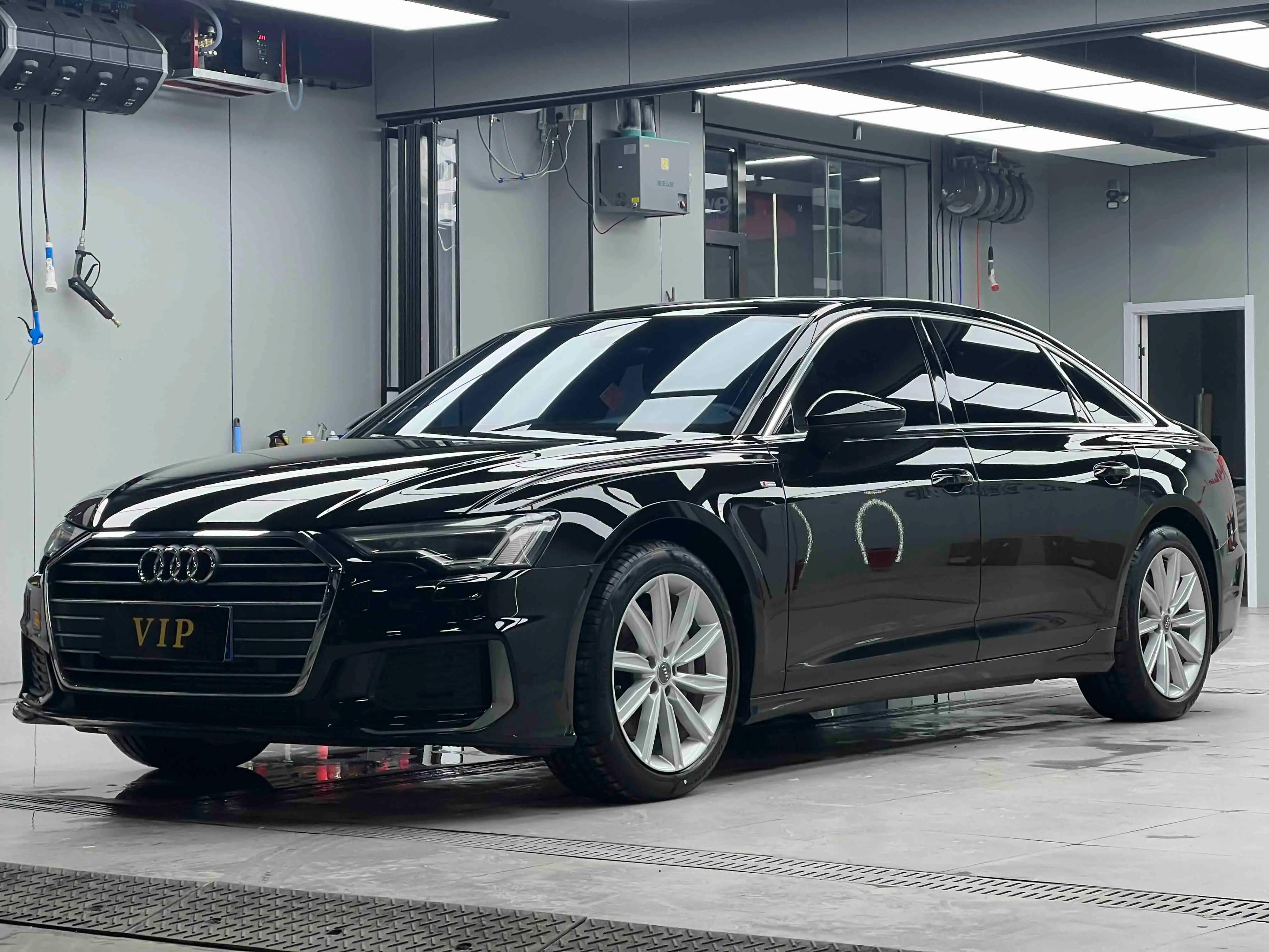 Audi A6L 2021 г. 30030 км.