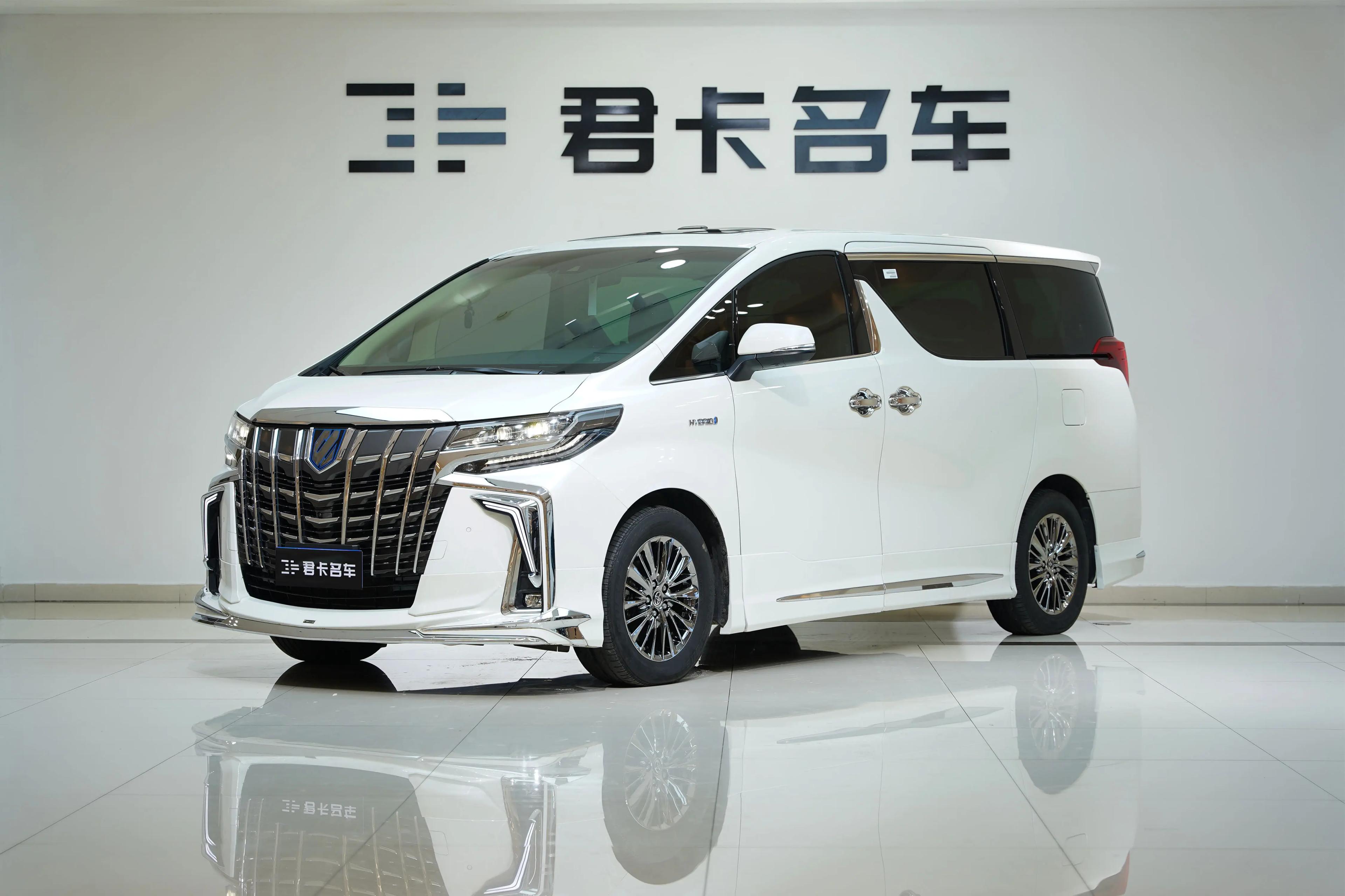 Toyota Alphard 2023 г. 58132 км.