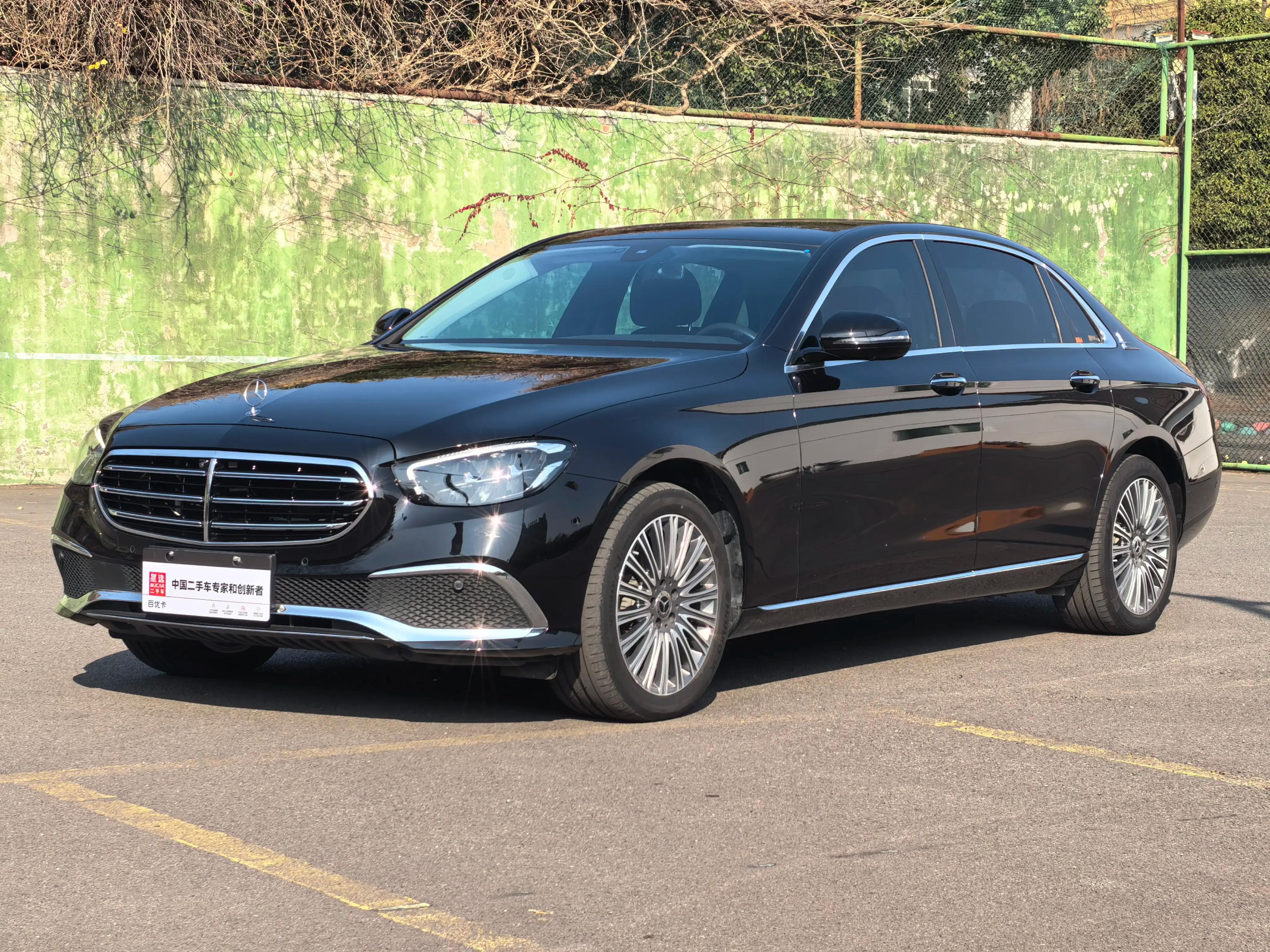 Mercedes-Benz E-Class 2023 г. 25494 км.