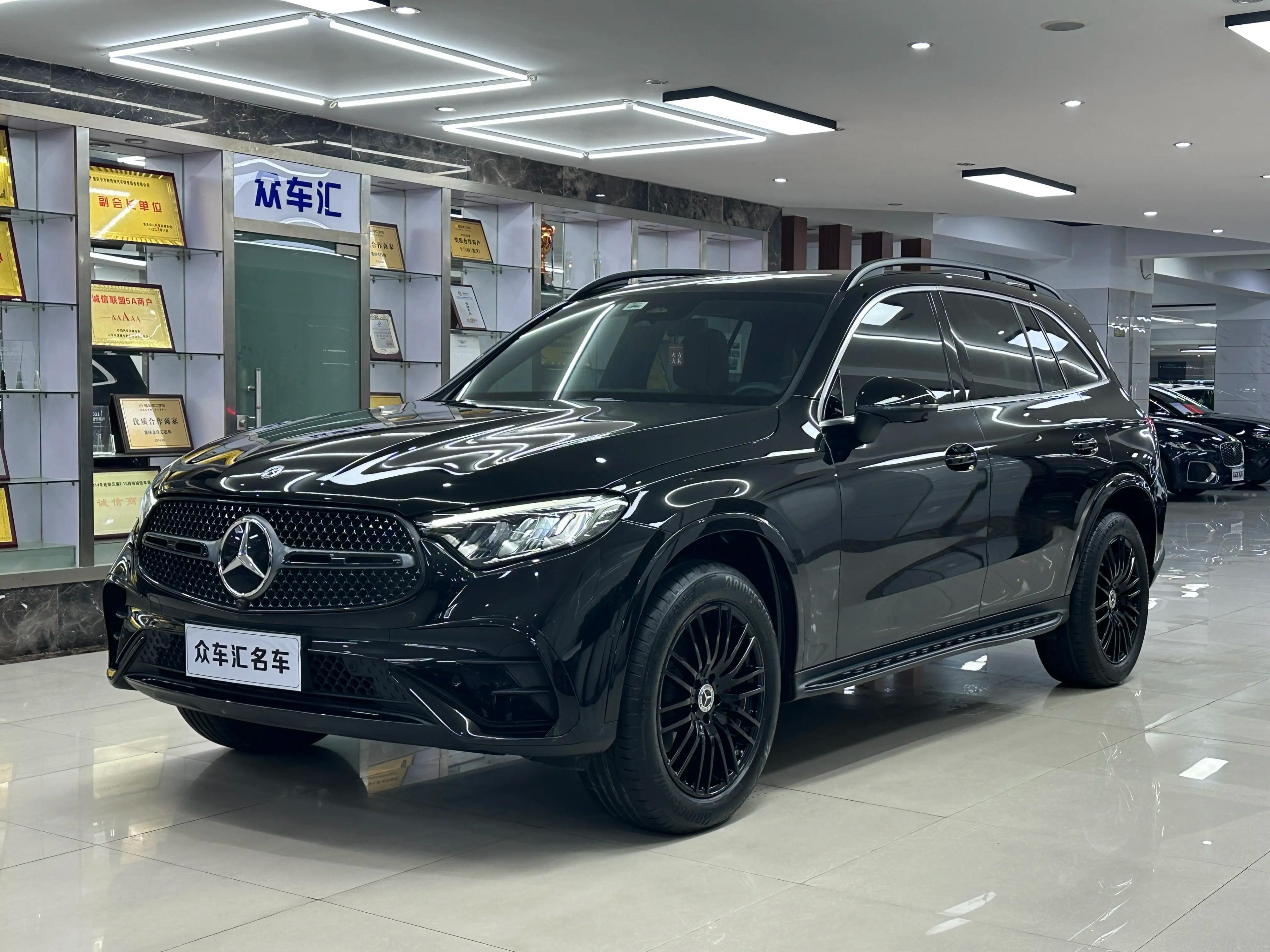 Mercedes-Benz GLC 2023 г. 58033 км.