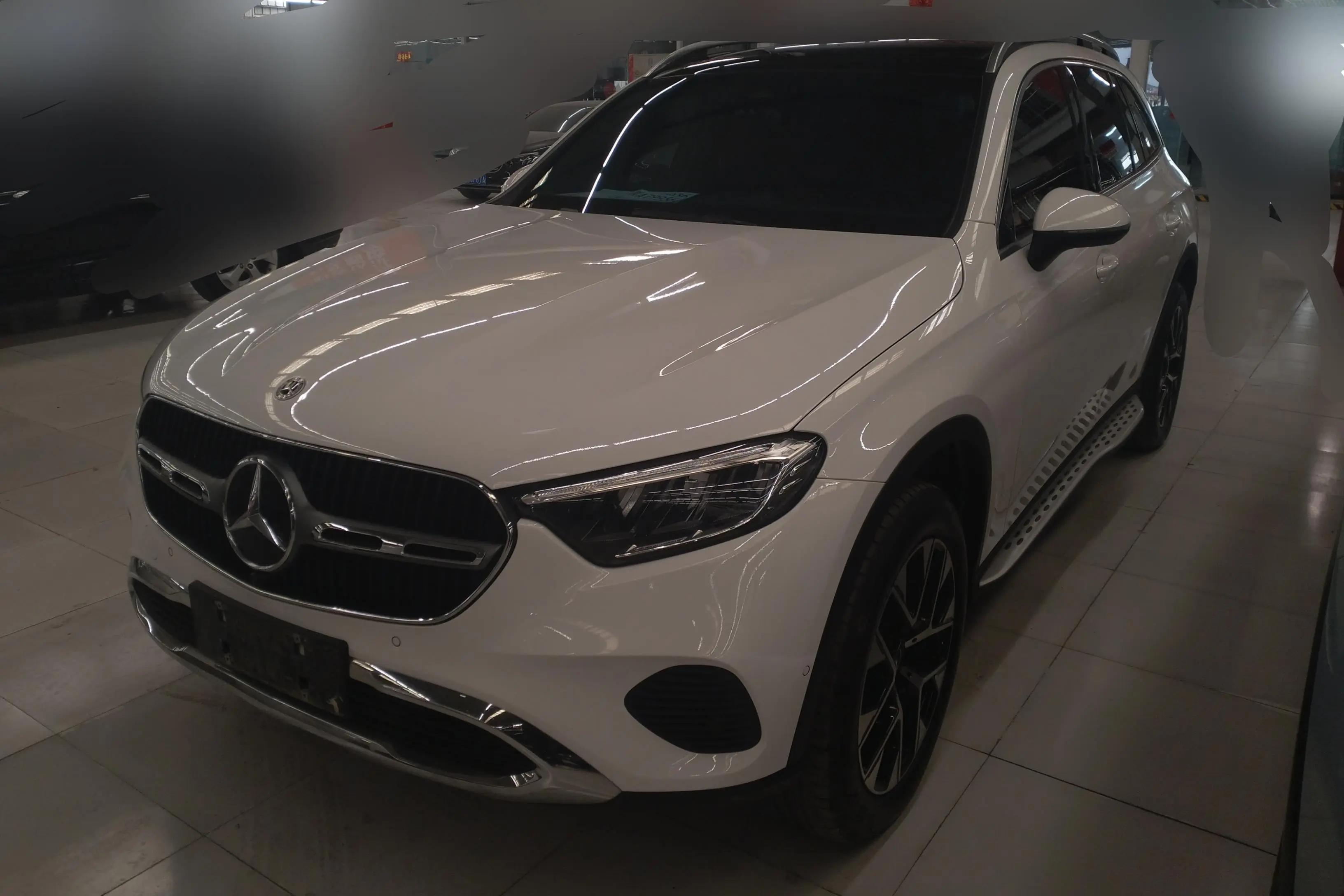 Mercedes-Benz GLC 2023 г. 39532 км.