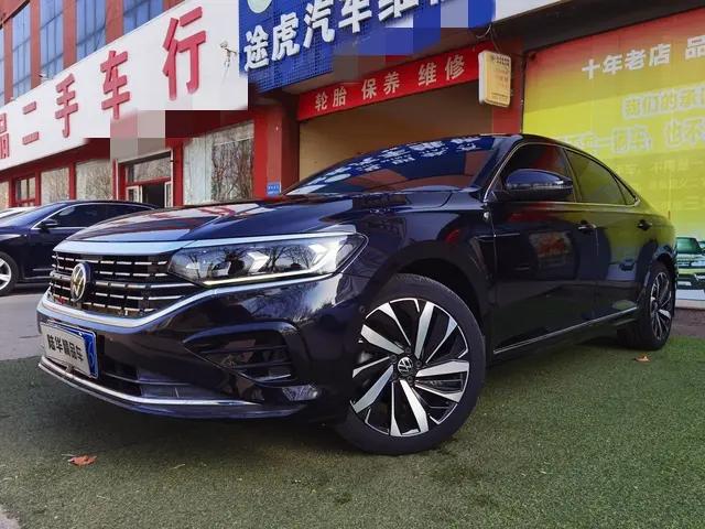 Volkswagen Passat 2021 г. 22019 км.