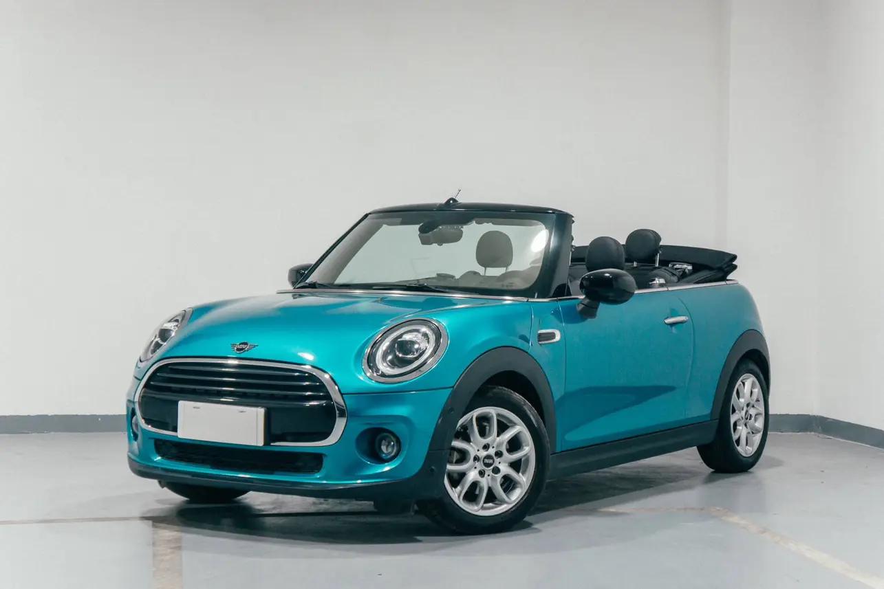 MINI  2021 г. 56000 км.