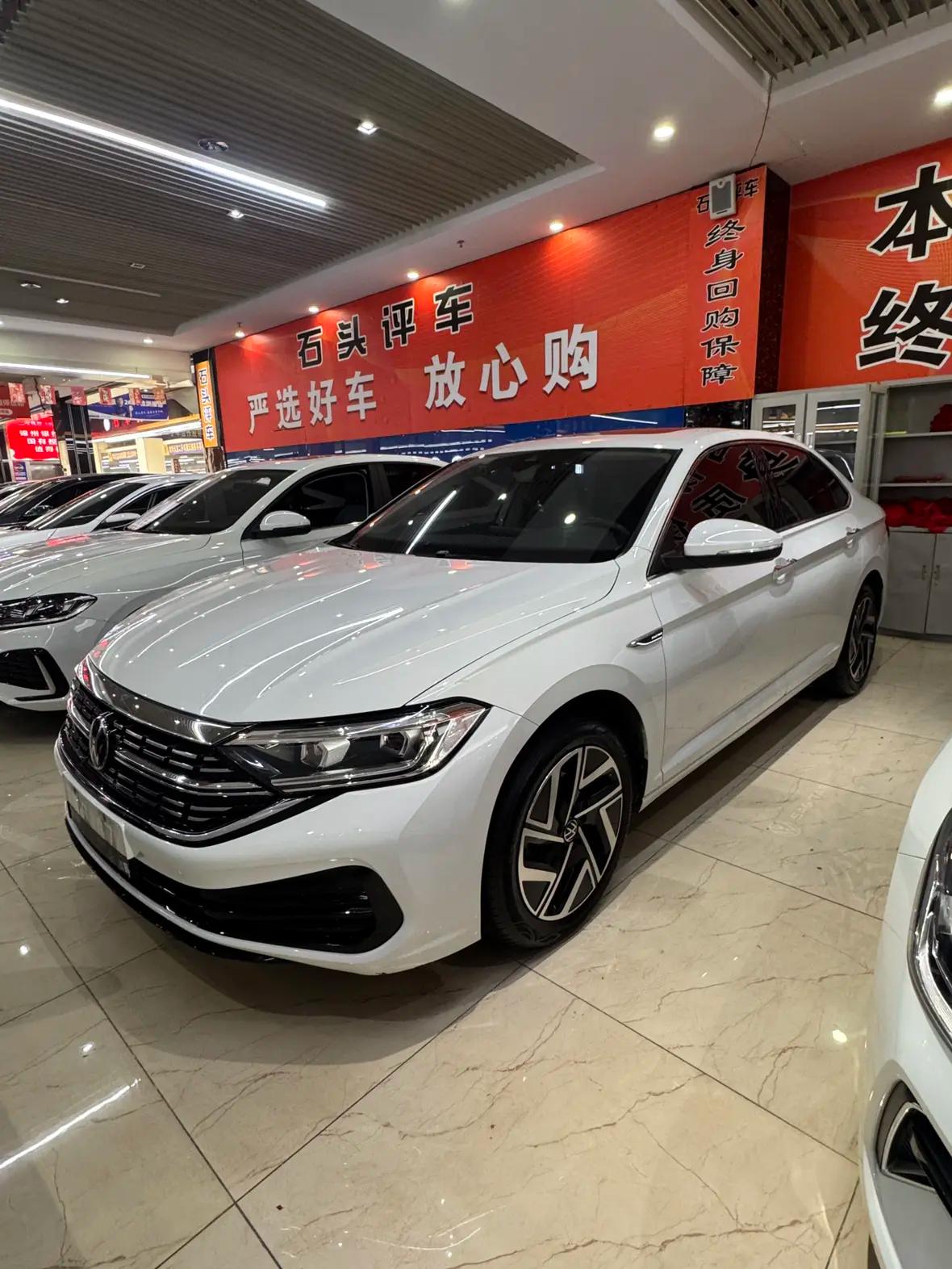 Volkswagen Sagitar 2023 г.