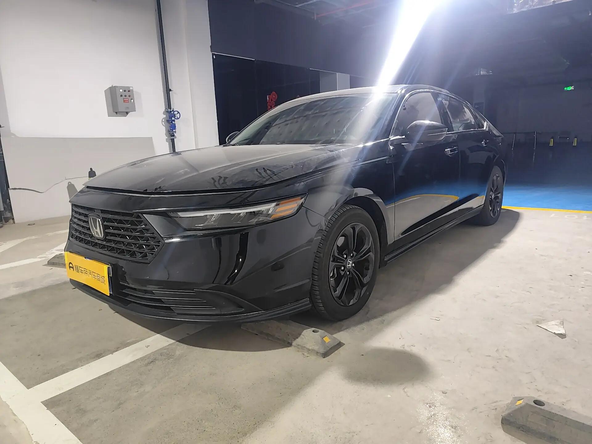 Honda Accord 2025 г. 14137 км.